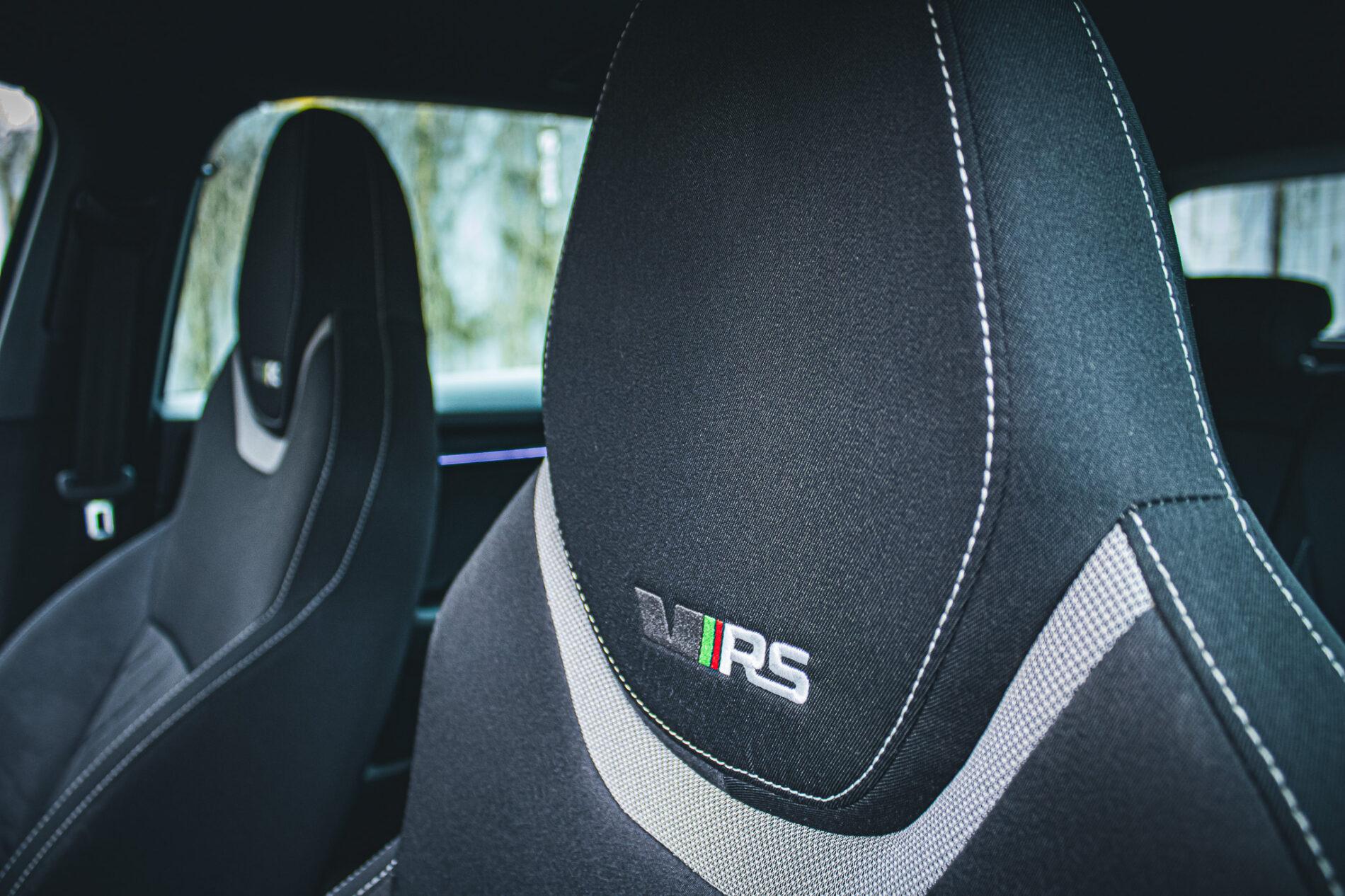 2017 Skoda Octavia RS, černá kombi, 216 446 km