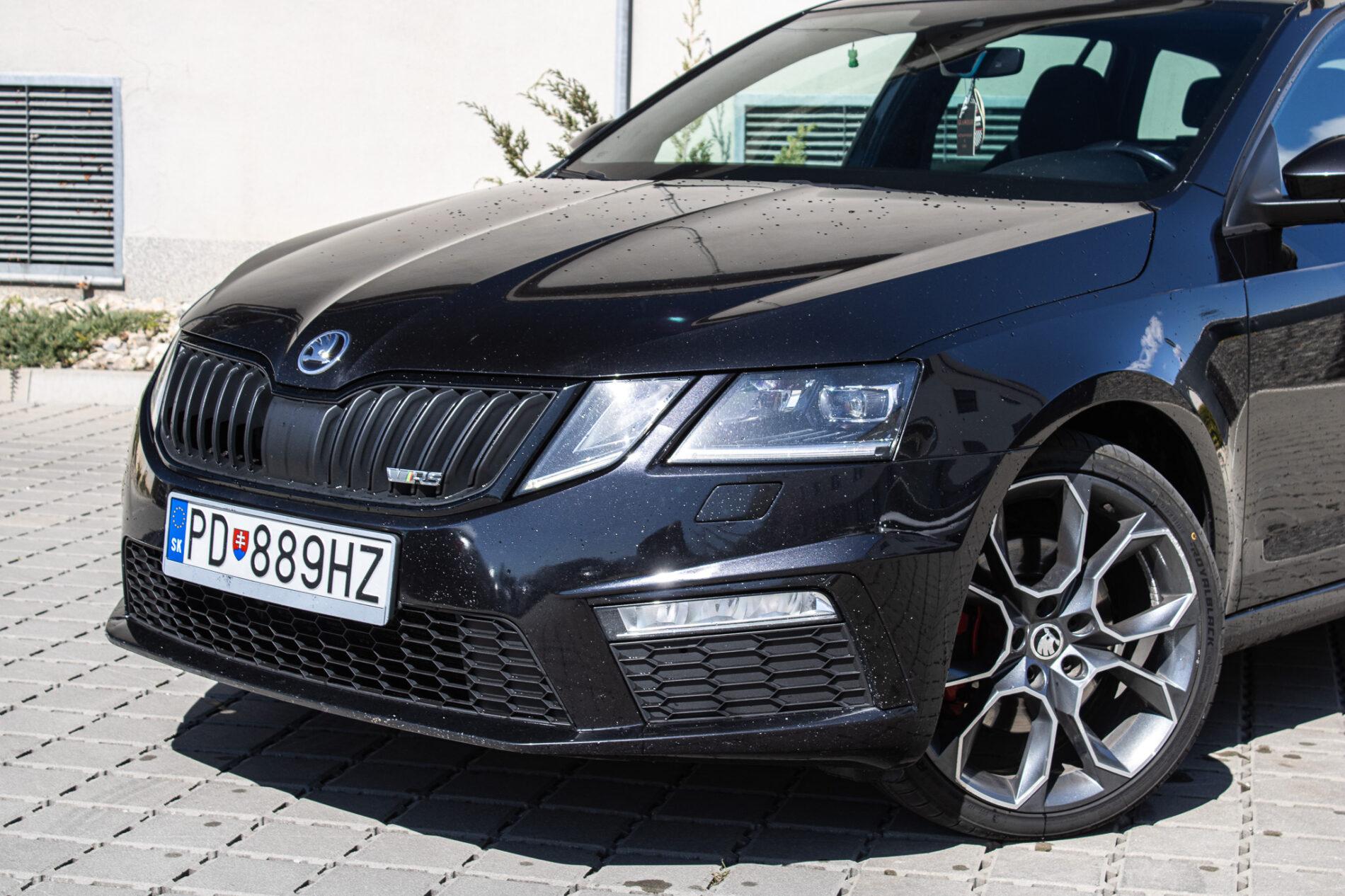 2017 Skoda Octavia RS, černá kombi, 216 446 km
