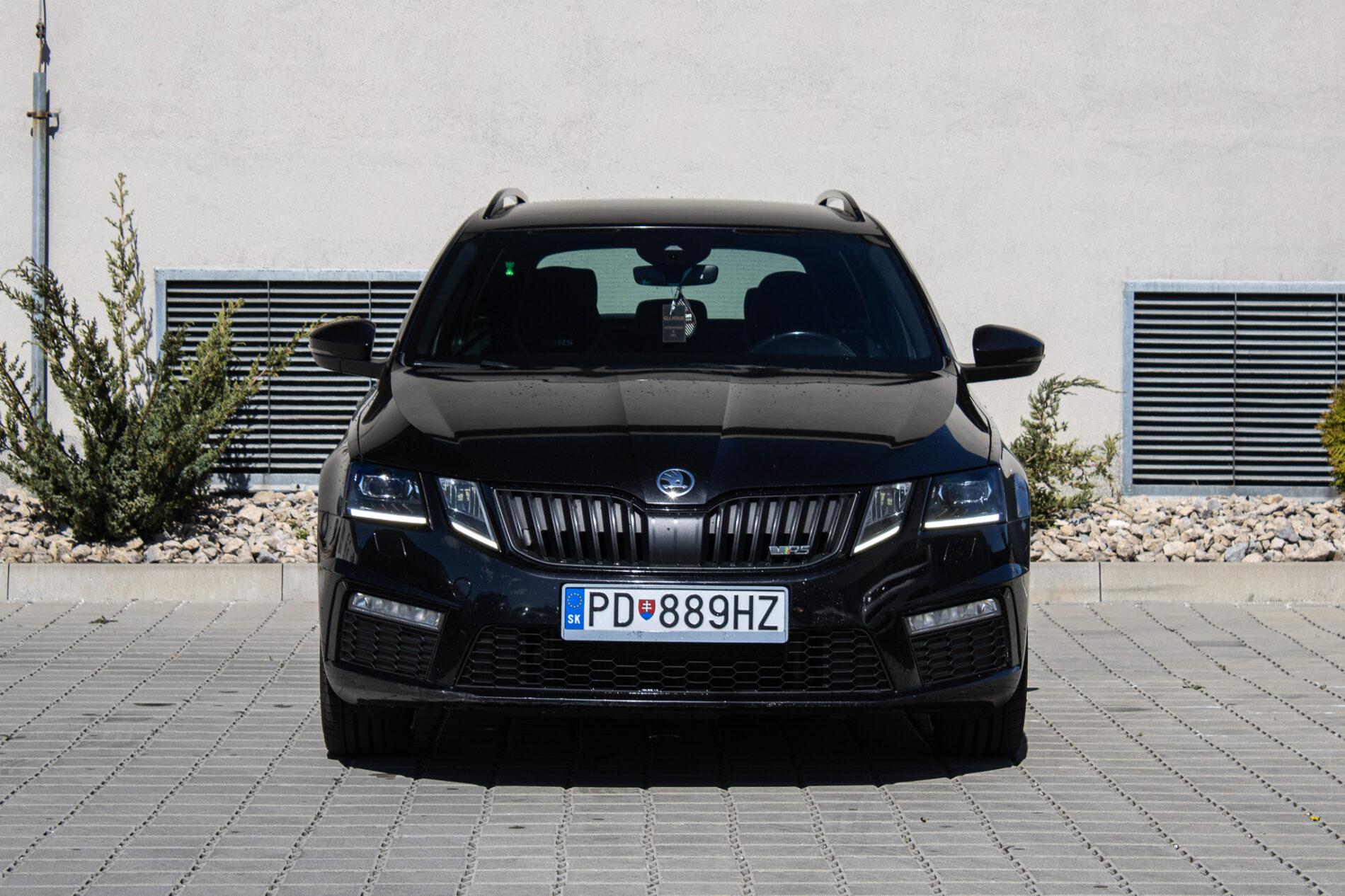 2017 Skoda Octavia RS, černá kombi, 216 446 km