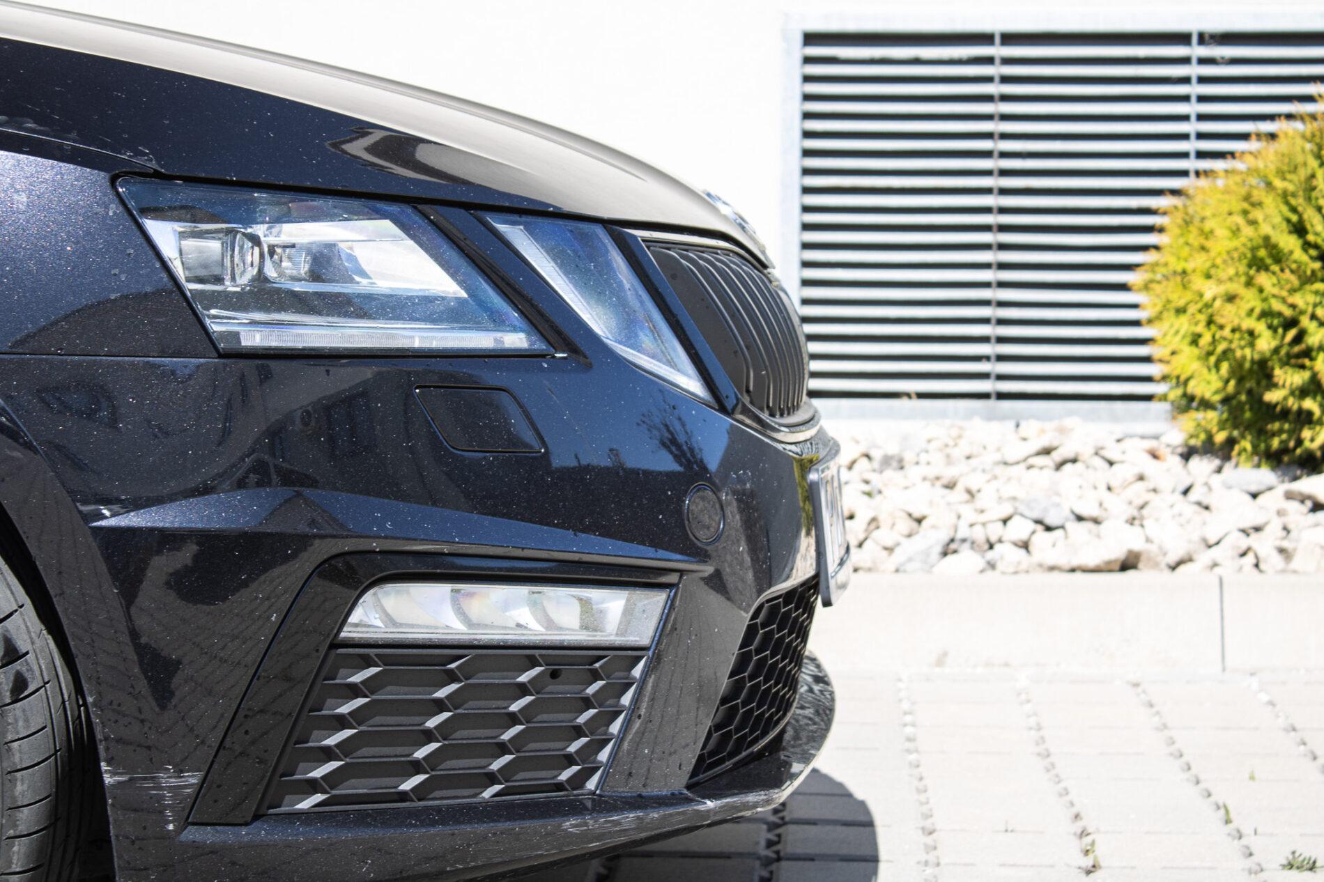 2017 Skoda Octavia RS, černá kombi, 216 446 km