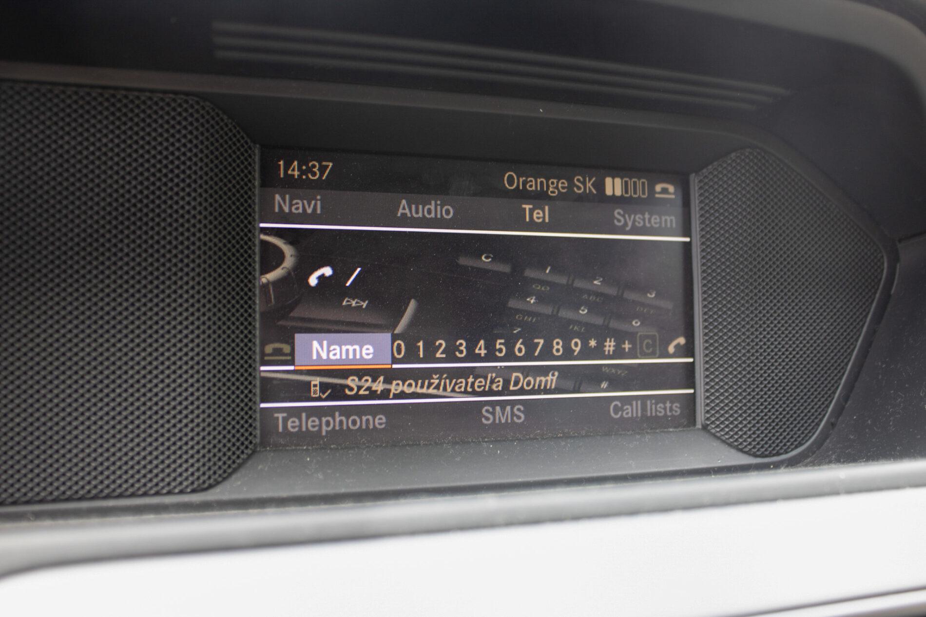 2011 Mercedes-Benz C 300, bílá sedan, 206 000 km