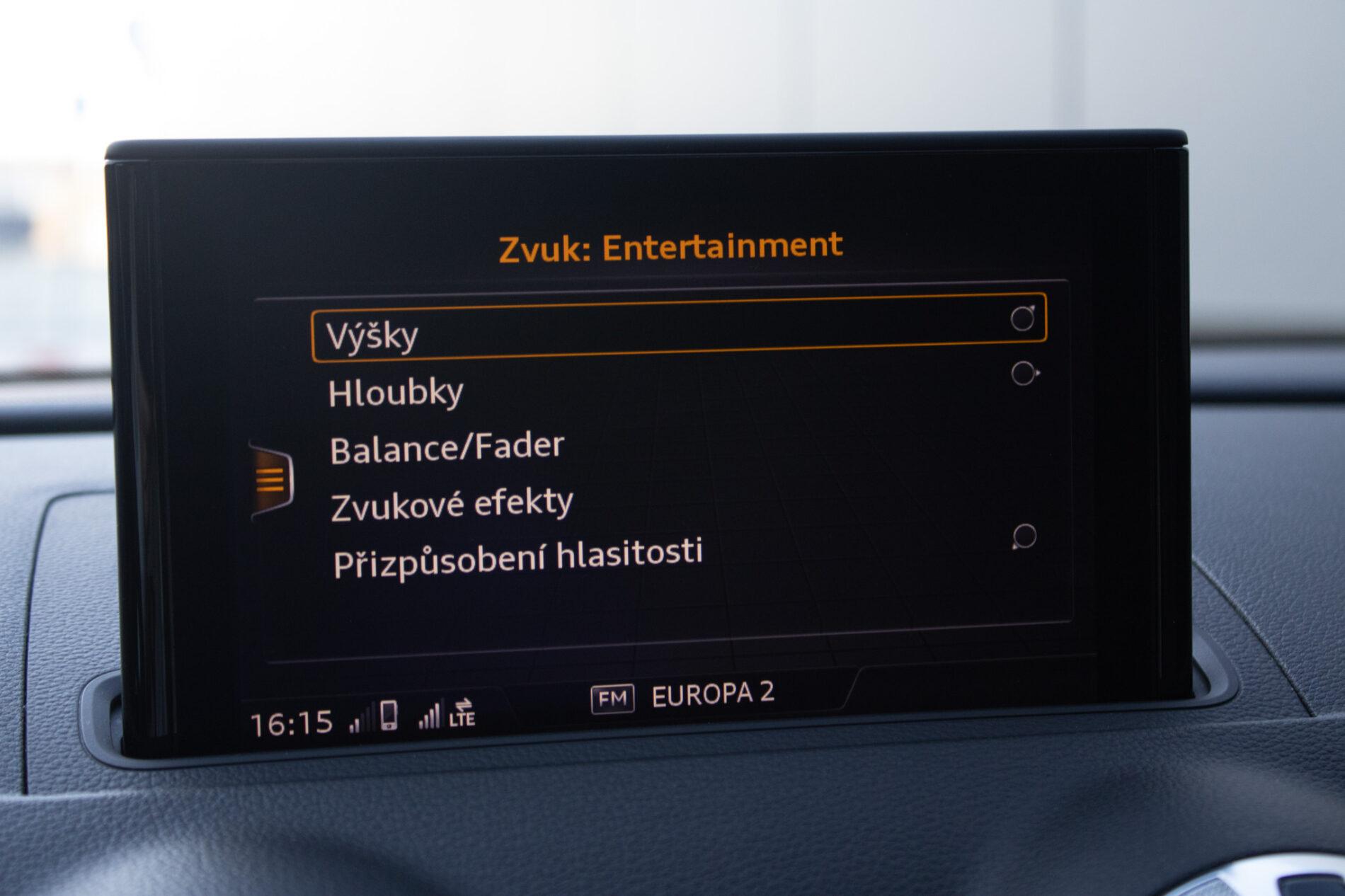2018 AUDI RS3, zelená hatchback, 126 815 km