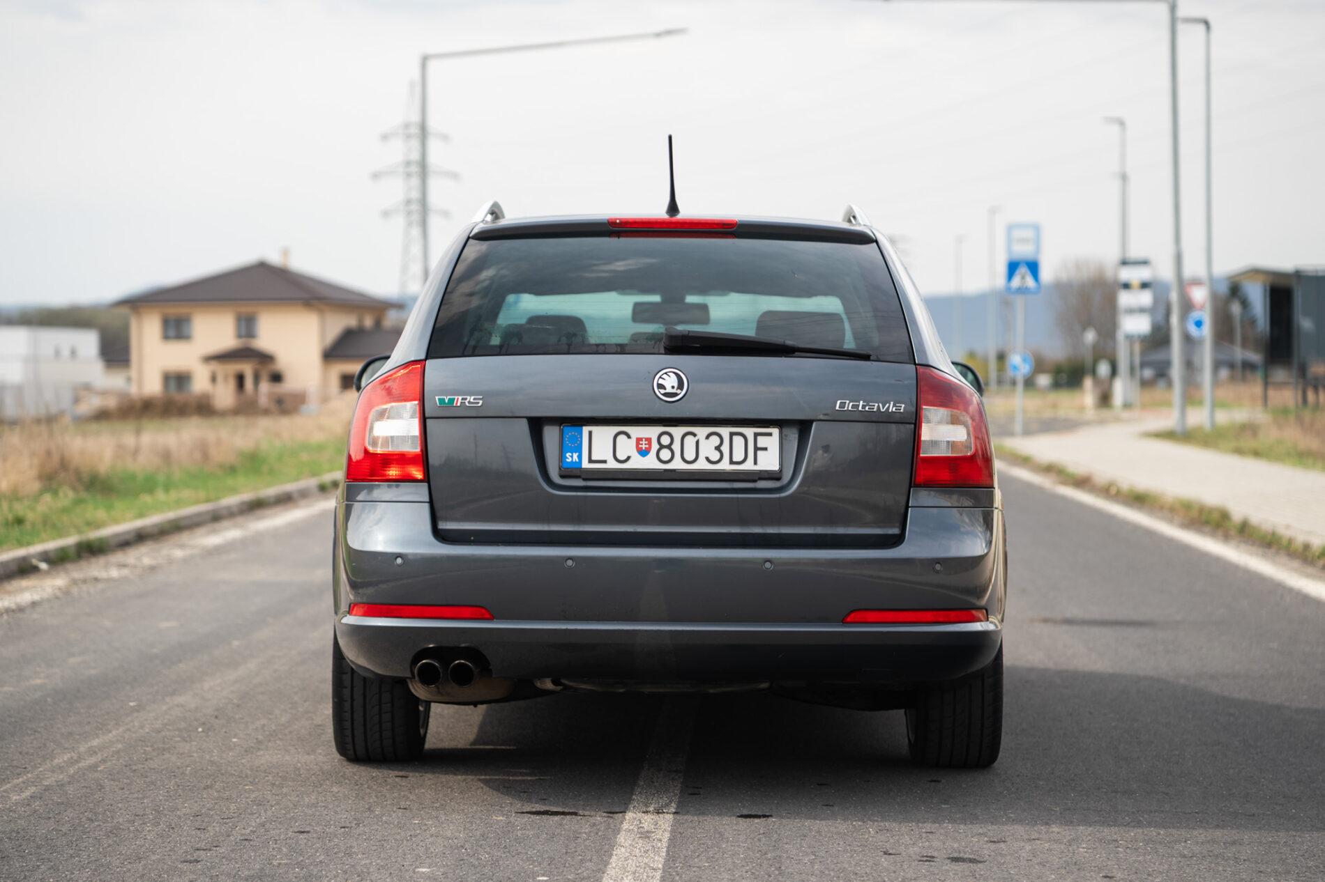 2009 Skoda Octavia RS, šedá kombi, 218 219 km