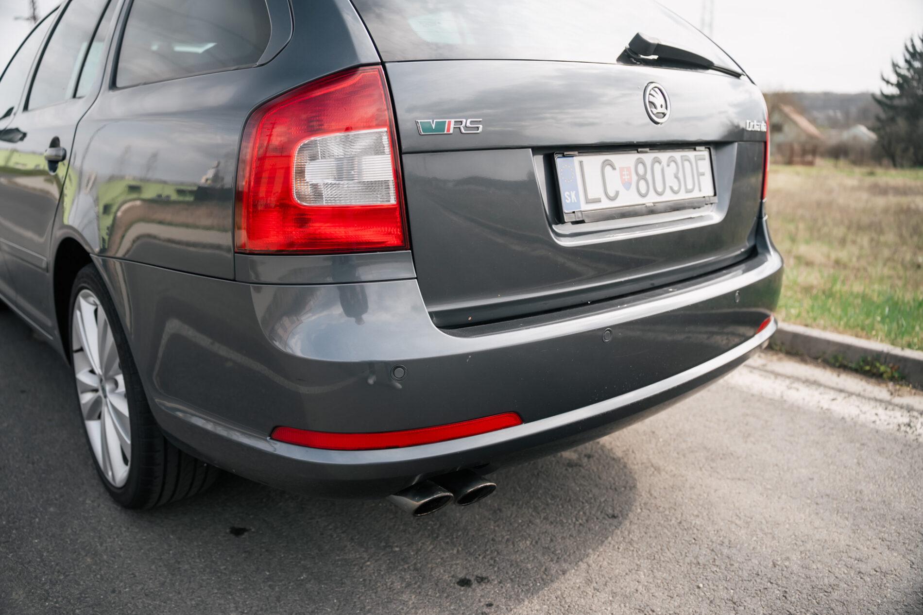 2009 Skoda Octavia RS, šedá kombi, 218 219 km