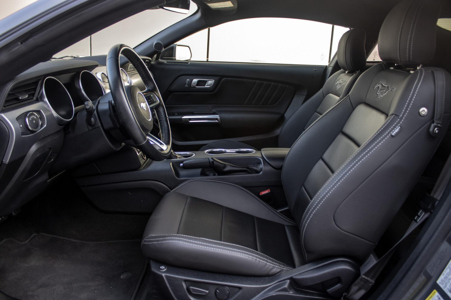 2022 Ford Mustang Mach 1, šedá kupé, 83 631 km
