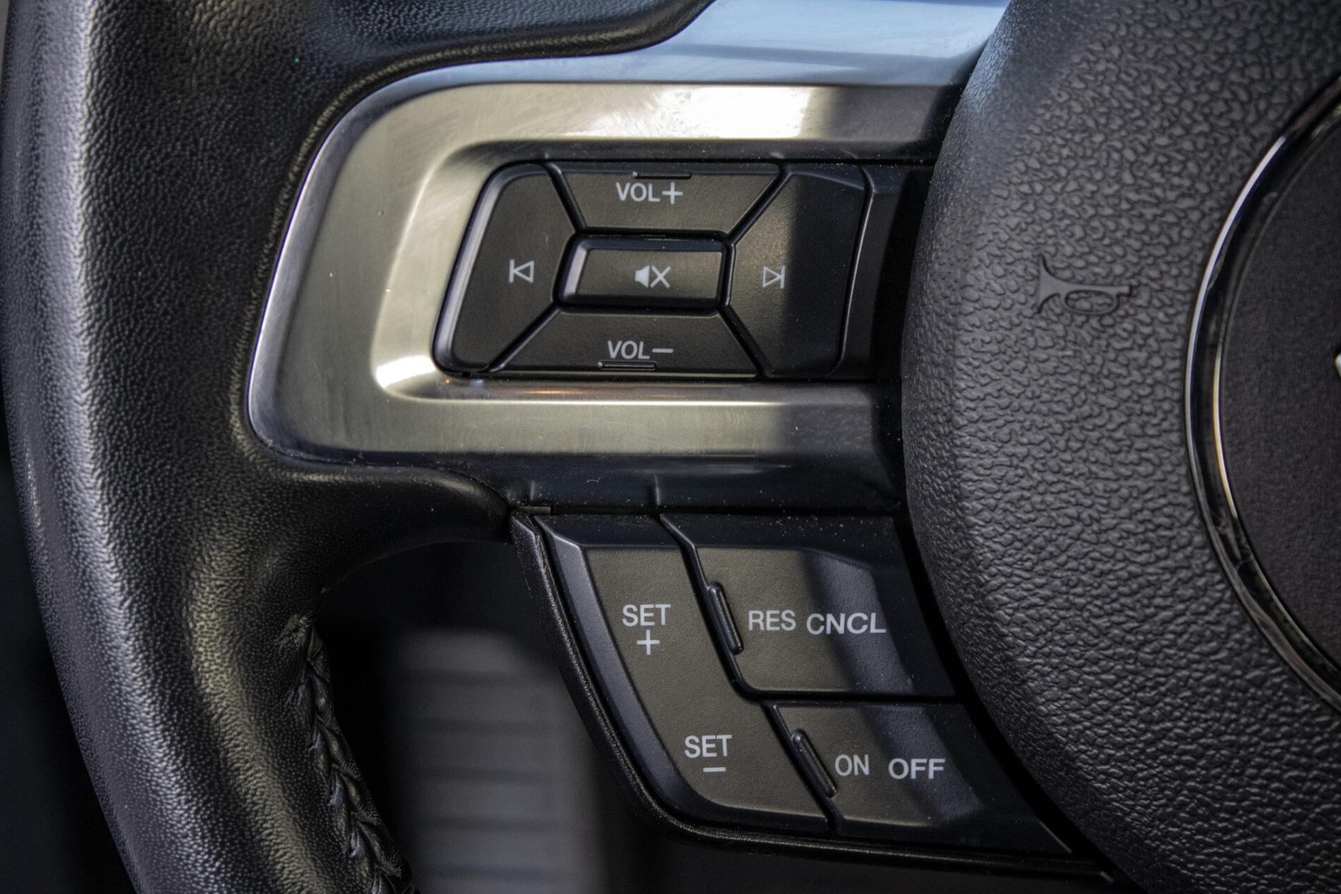 2022 Ford Mustang Mach 1, šedá kupé, 83 631 km