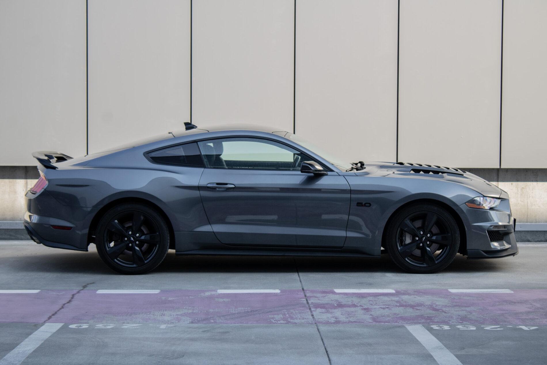 2022 Ford Mustang Mach 1, šedá kupé, 83 631 km
