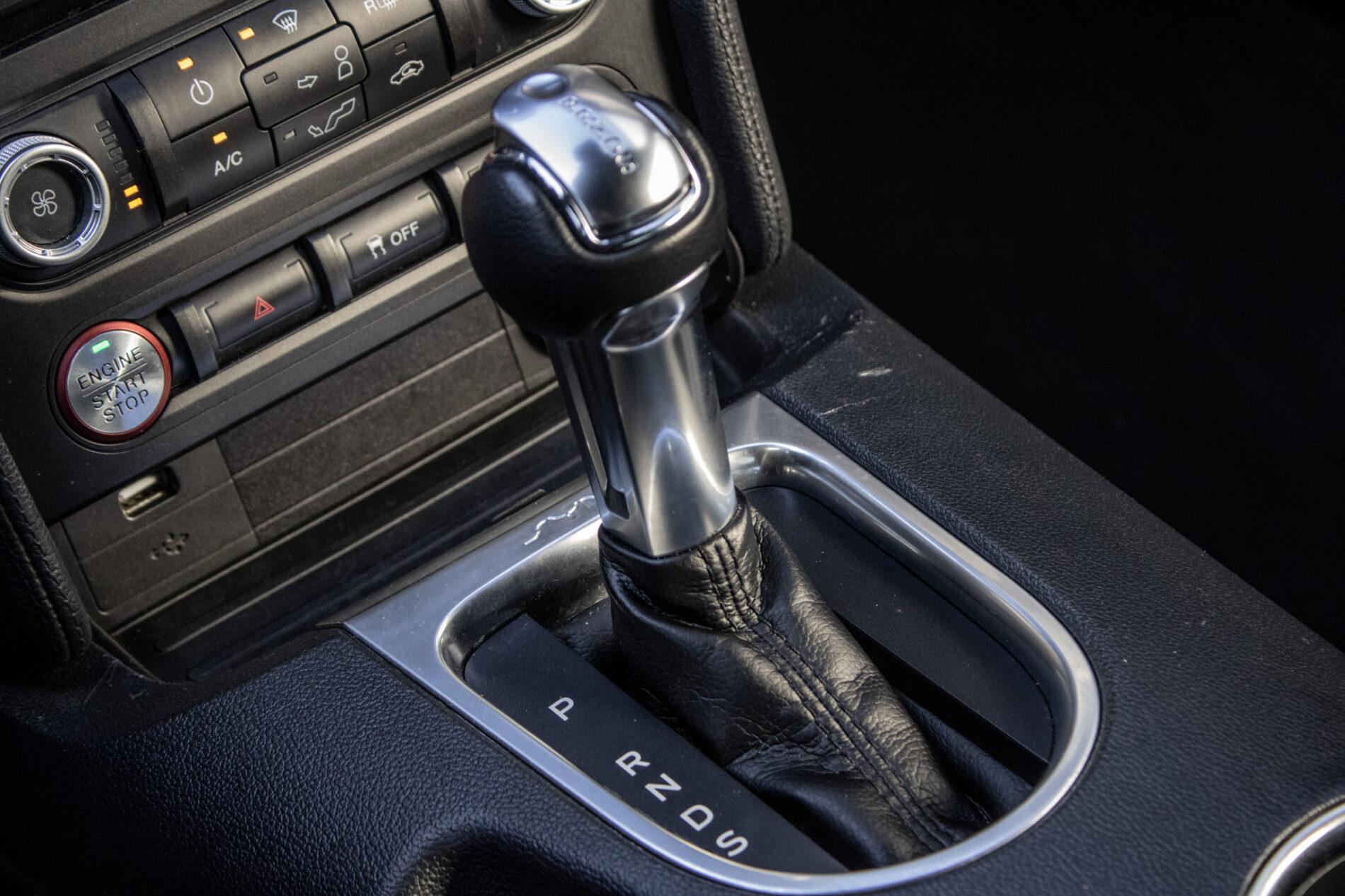 2022 Ford Mustang Mach 1, šedá kupé, 83 631 km