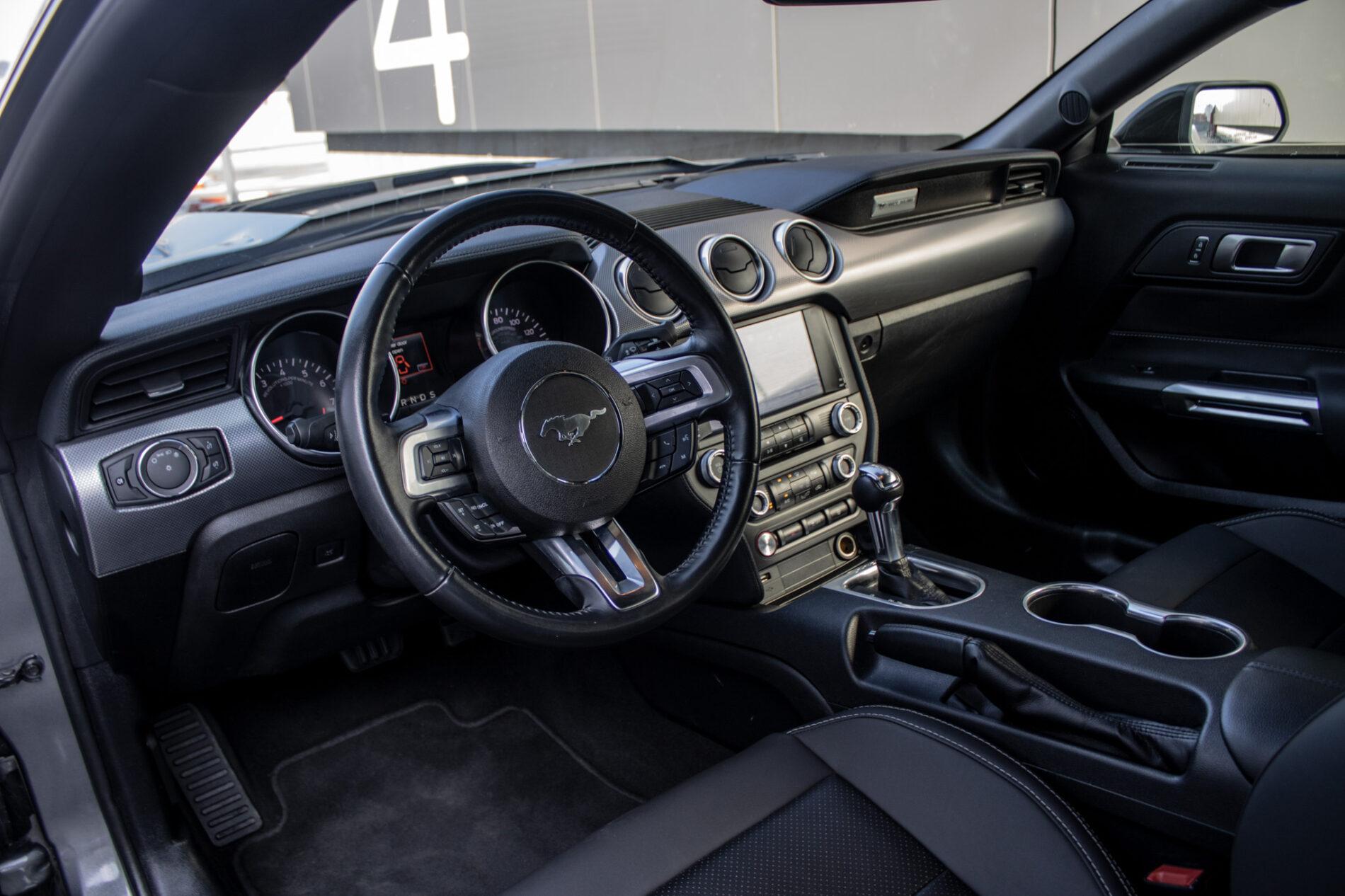 2022 Ford Mustang Mach 1, šedá kupé, 83 631 km