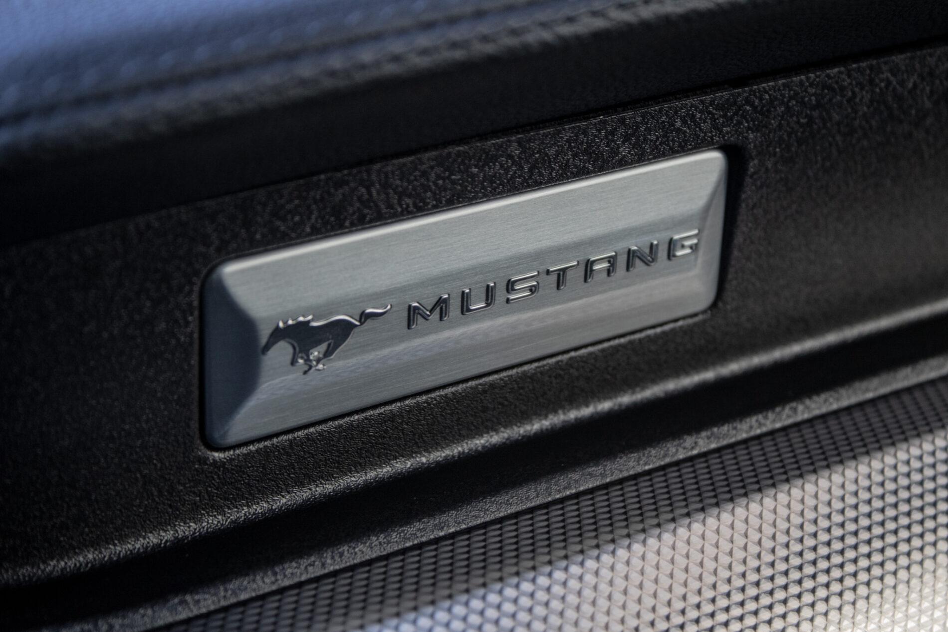 2022 Ford Mustang Mach 1, šedá kupé, 83 631 km