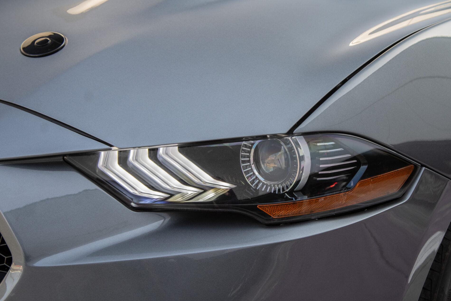 2022 Ford Mustang Mach 1, šedá kupé, 83 631 km