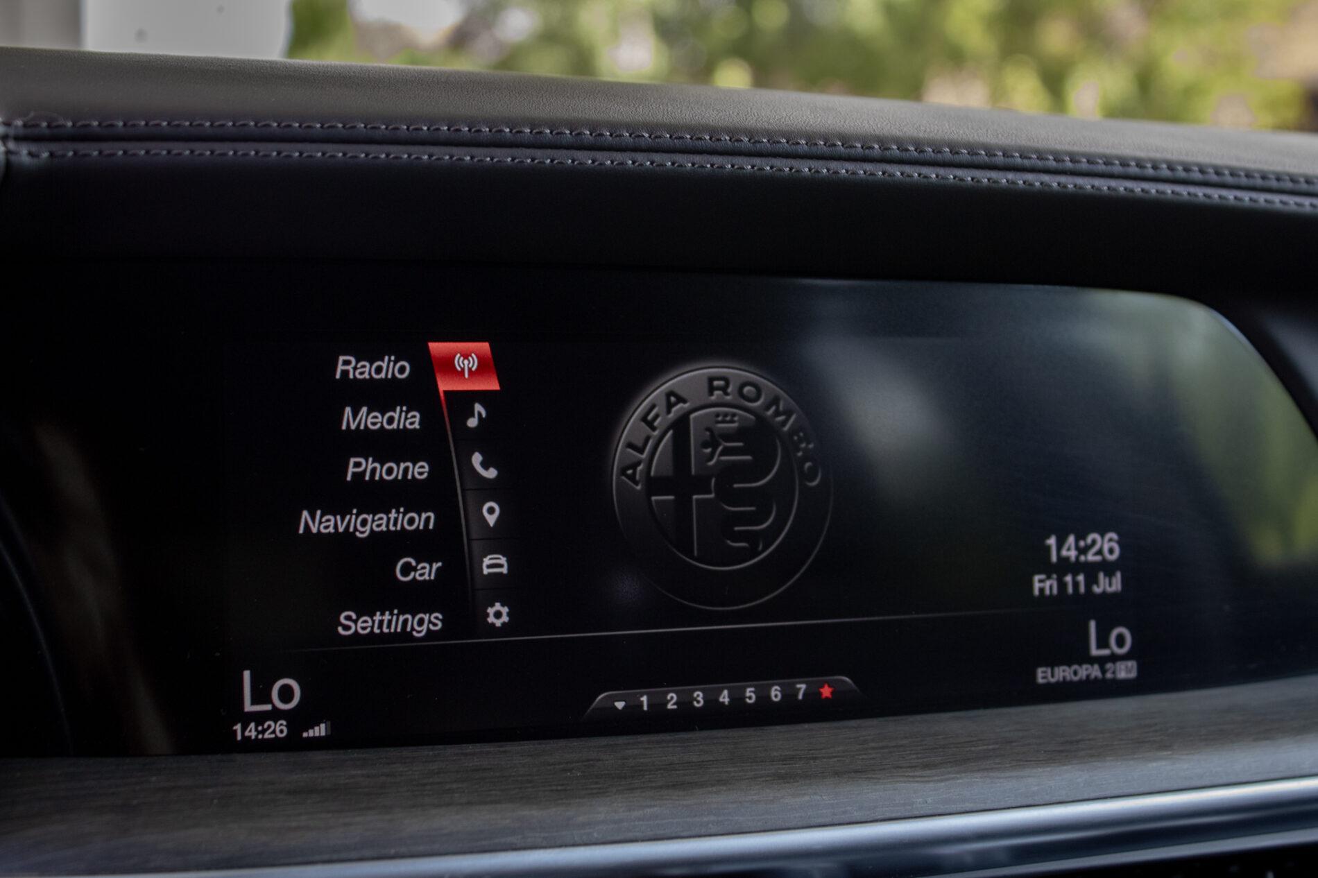 2019 Alfa Romeo Stelvio, šedá suv, 56 139 km