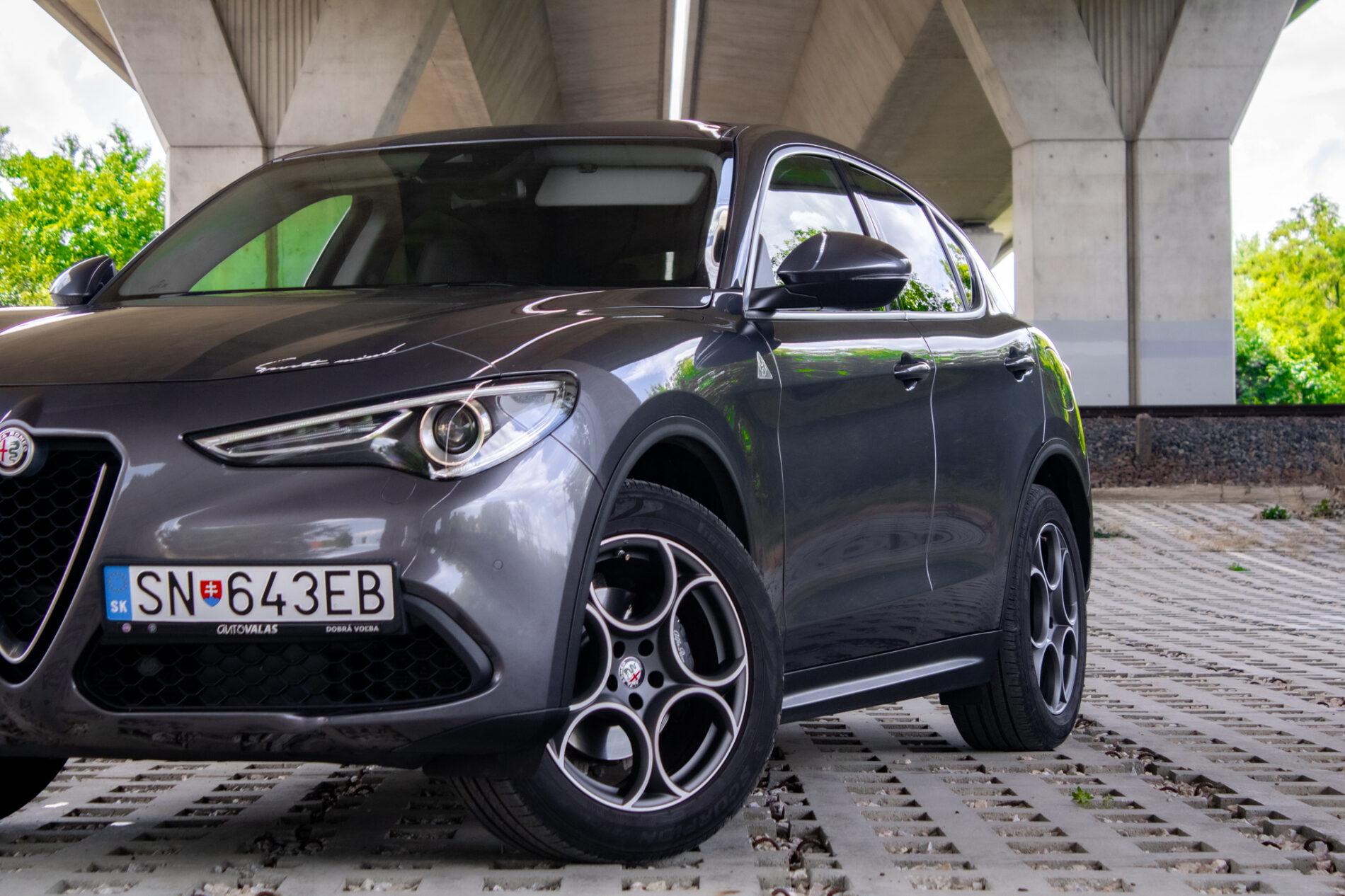 2019 Alfa Romeo Stelvio, šedá suv, 56 139 km