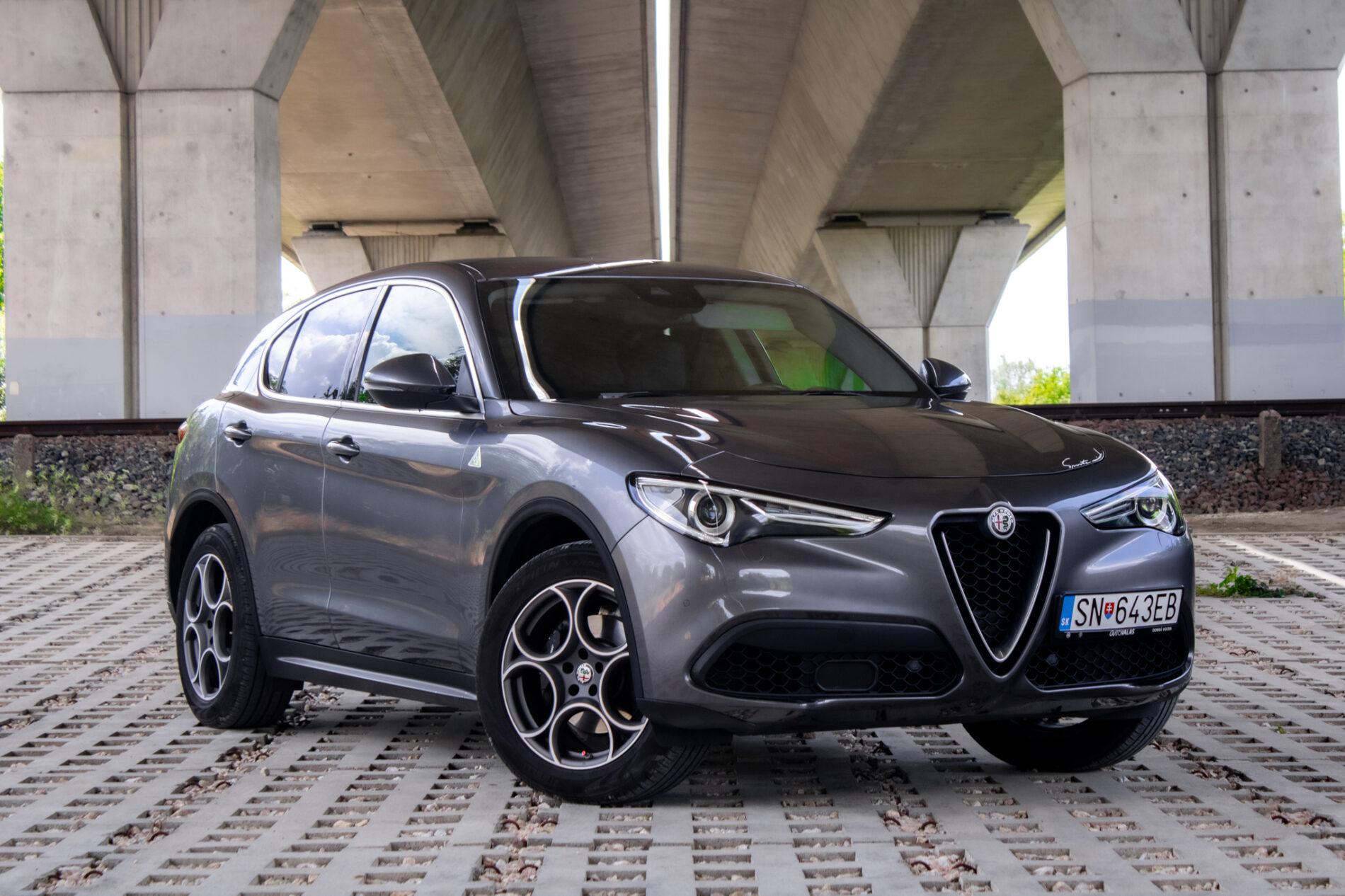 2019 Alfa Romeo Stelvio, šedá suv, 56 139 km