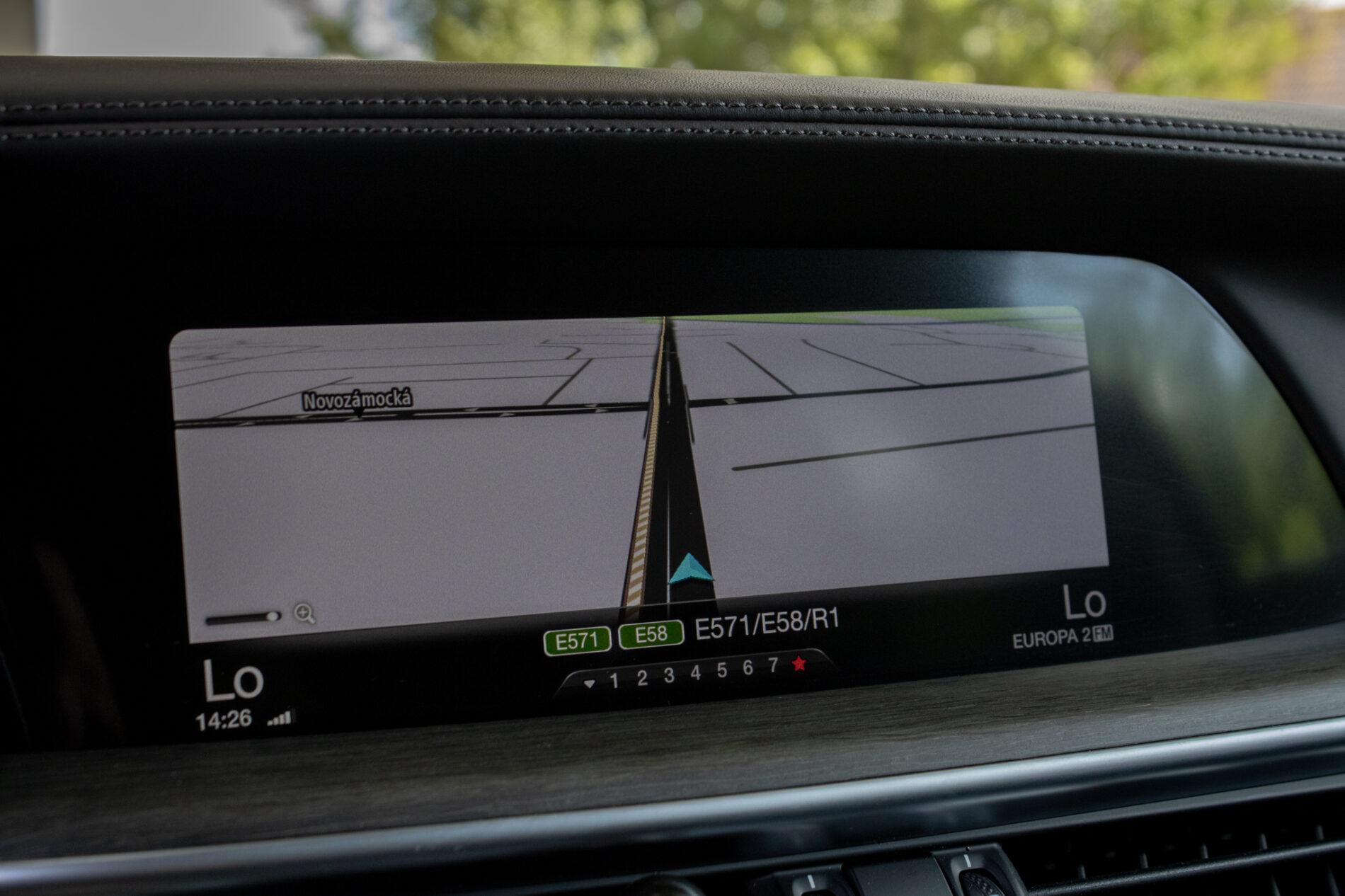 2019 Alfa Romeo Stelvio, šedá suv, 56 139 km
