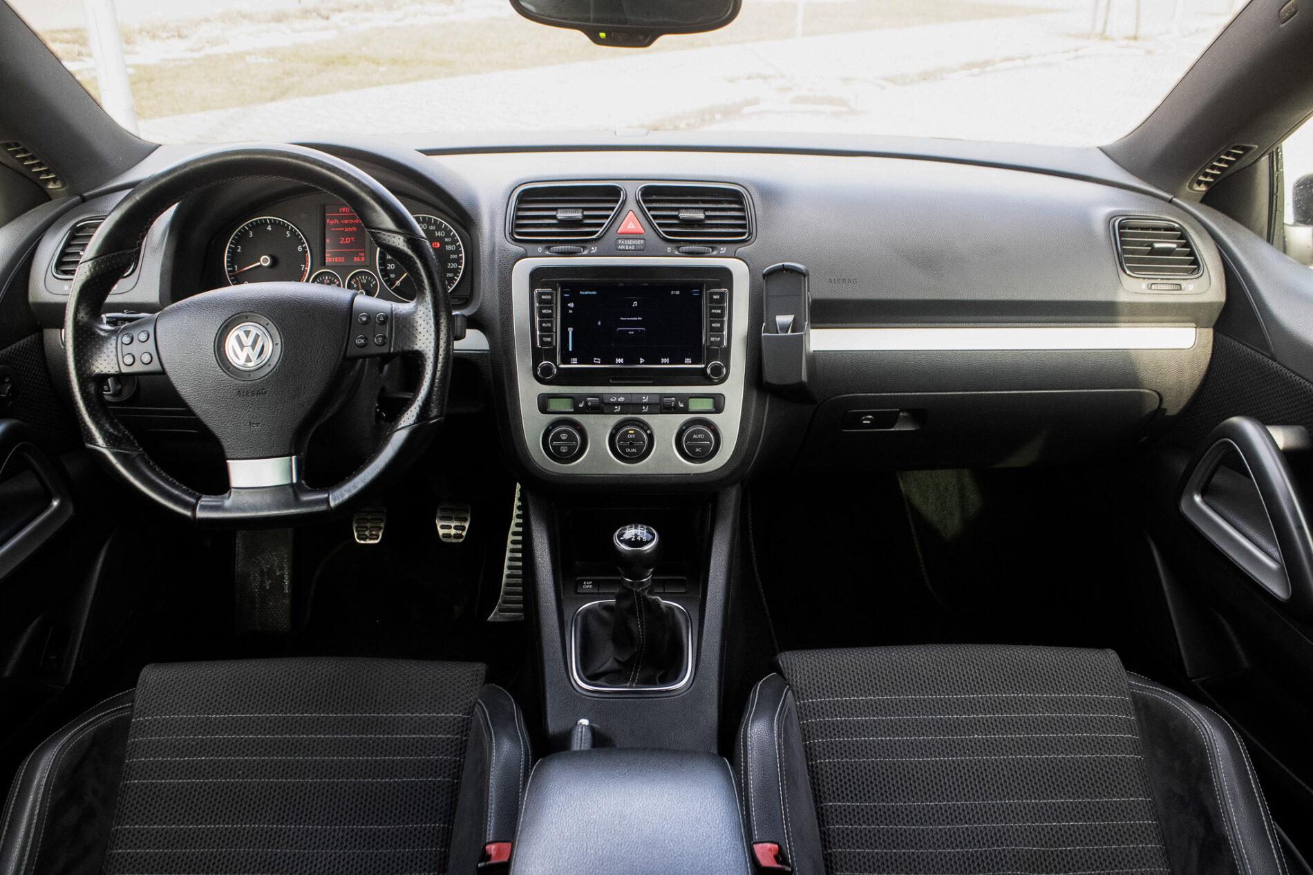 2008 Volkswagen Scirocco, černá kupé, 201 883 km