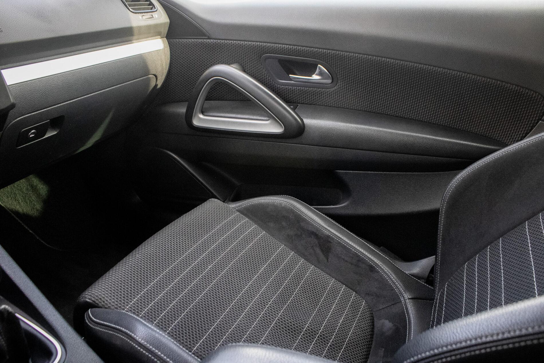 2008 Volkswagen Scirocco, černá kupé, 201 883 km