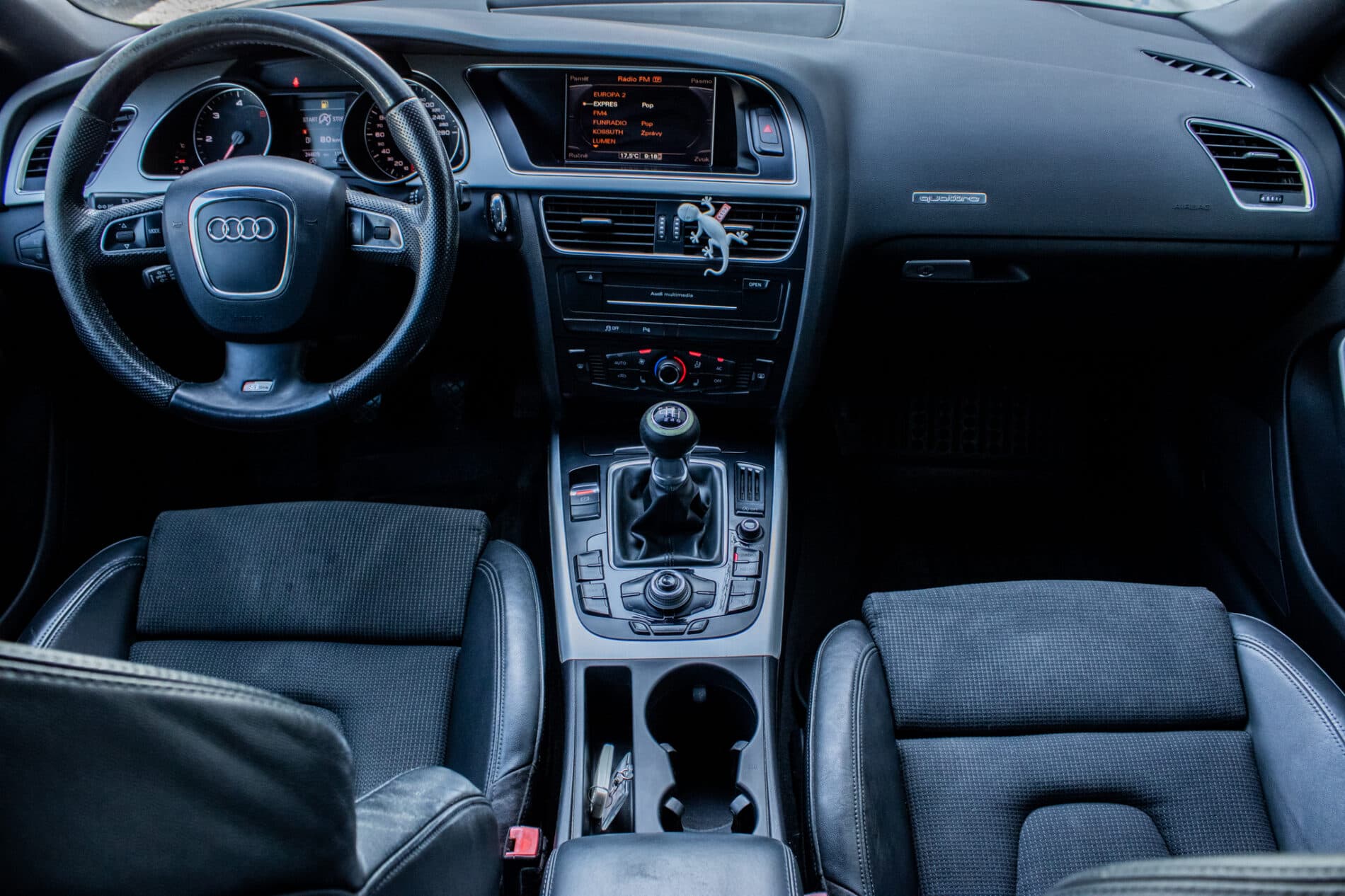 2011 AUDI A5, šedá kupé, 244 879 km