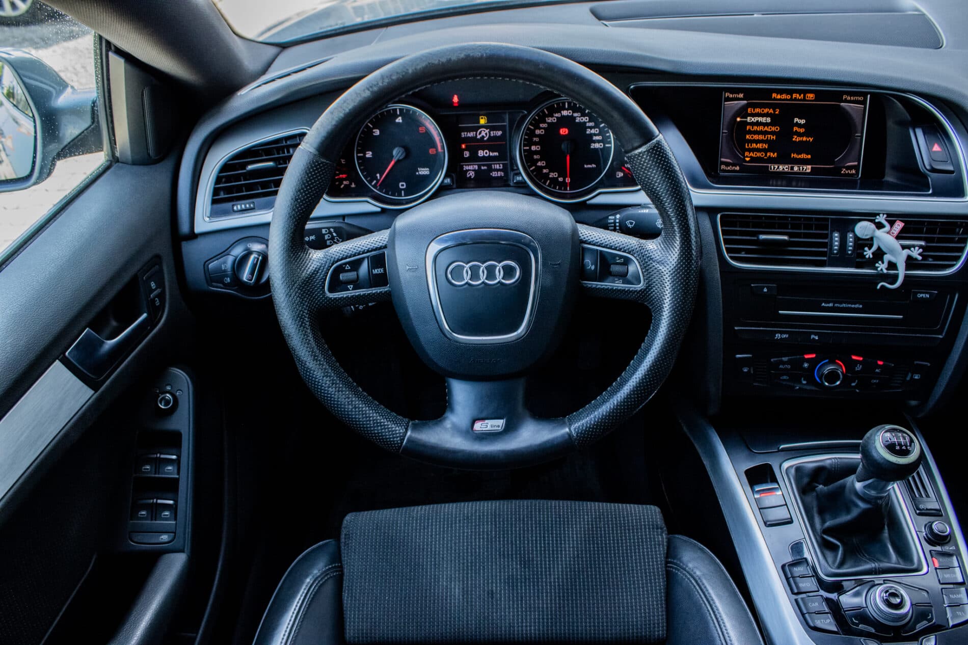 2011 AUDI A5, šedá kupé, 244 879 km