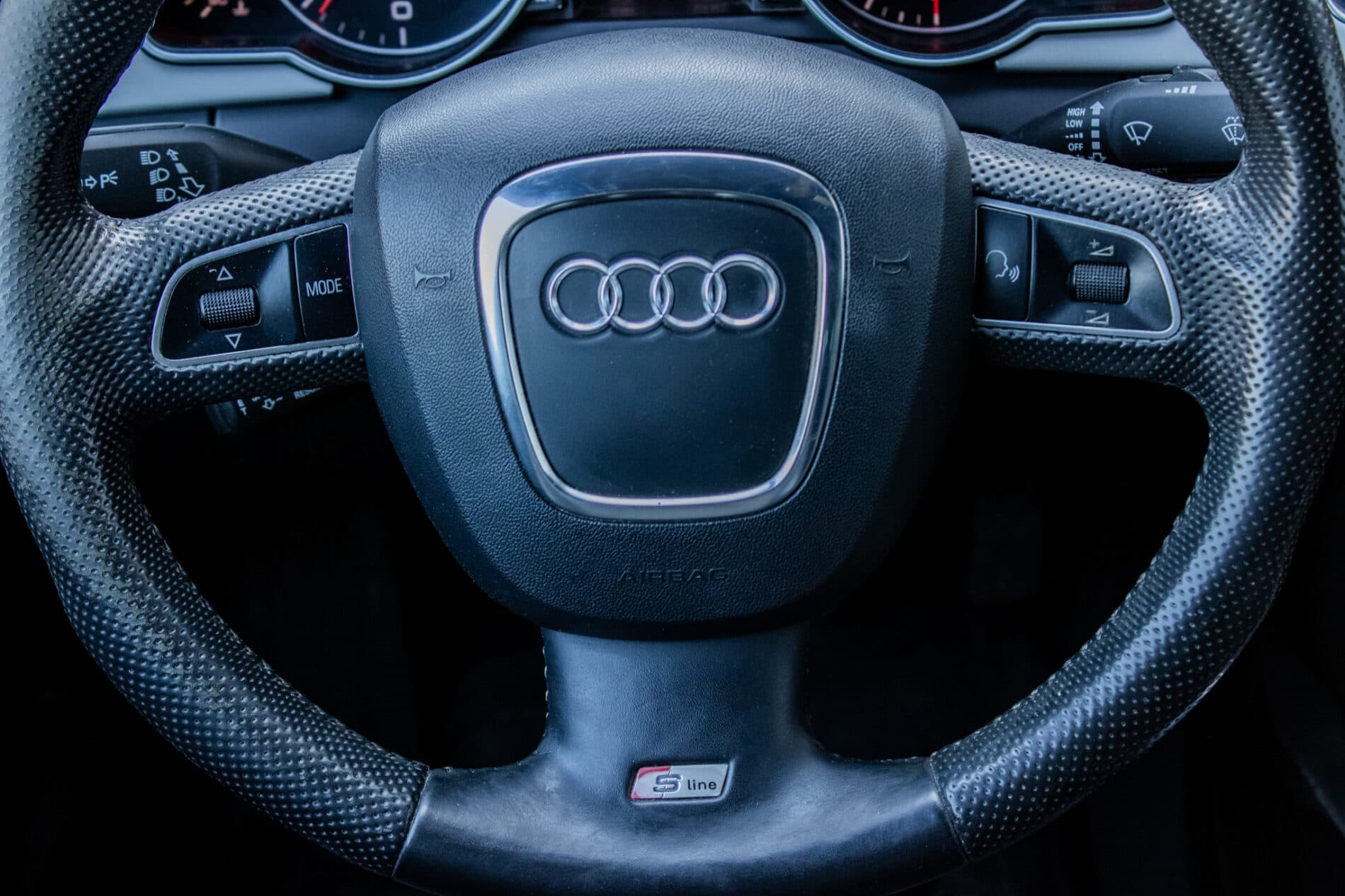 2011 AUDI A5, šedá kupé, 244 879 km
