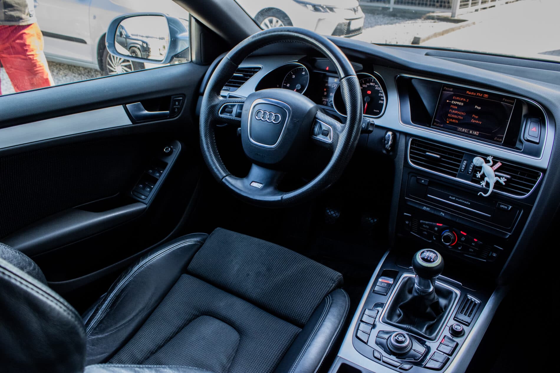 2011 AUDI A5, šedá kupé, 244 879 km