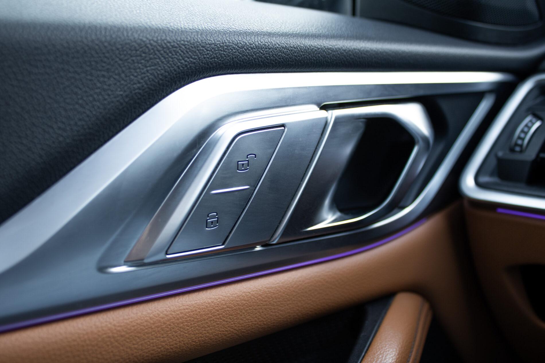 2022 BMW 430i, šedá kupé, 82 471 km