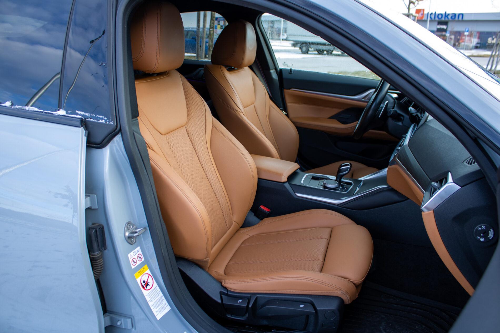 2022 BMW 430i, šedá kupé, 82 471 km