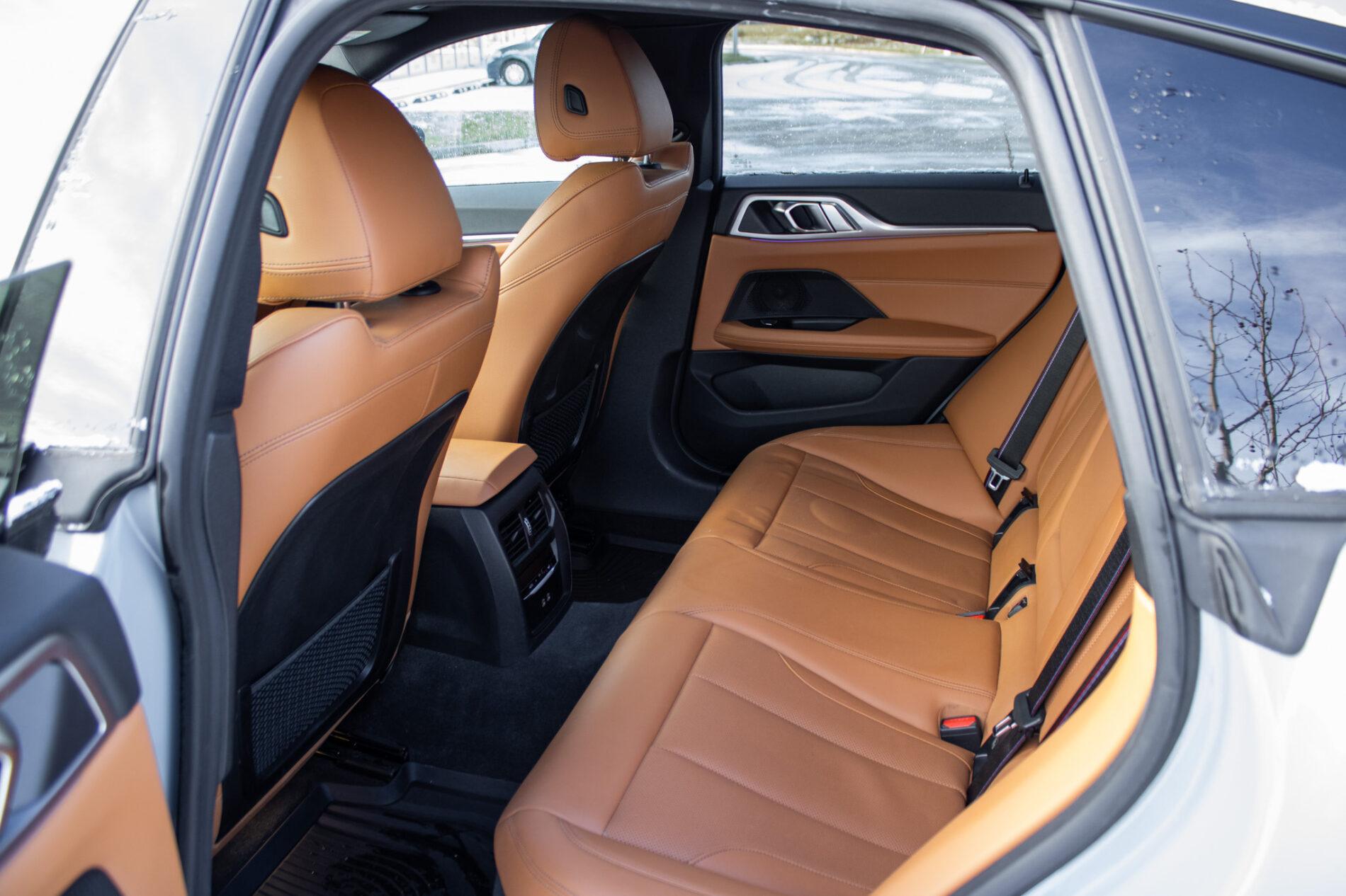 2022 BMW 430i, šedá kupé, 82 471 km