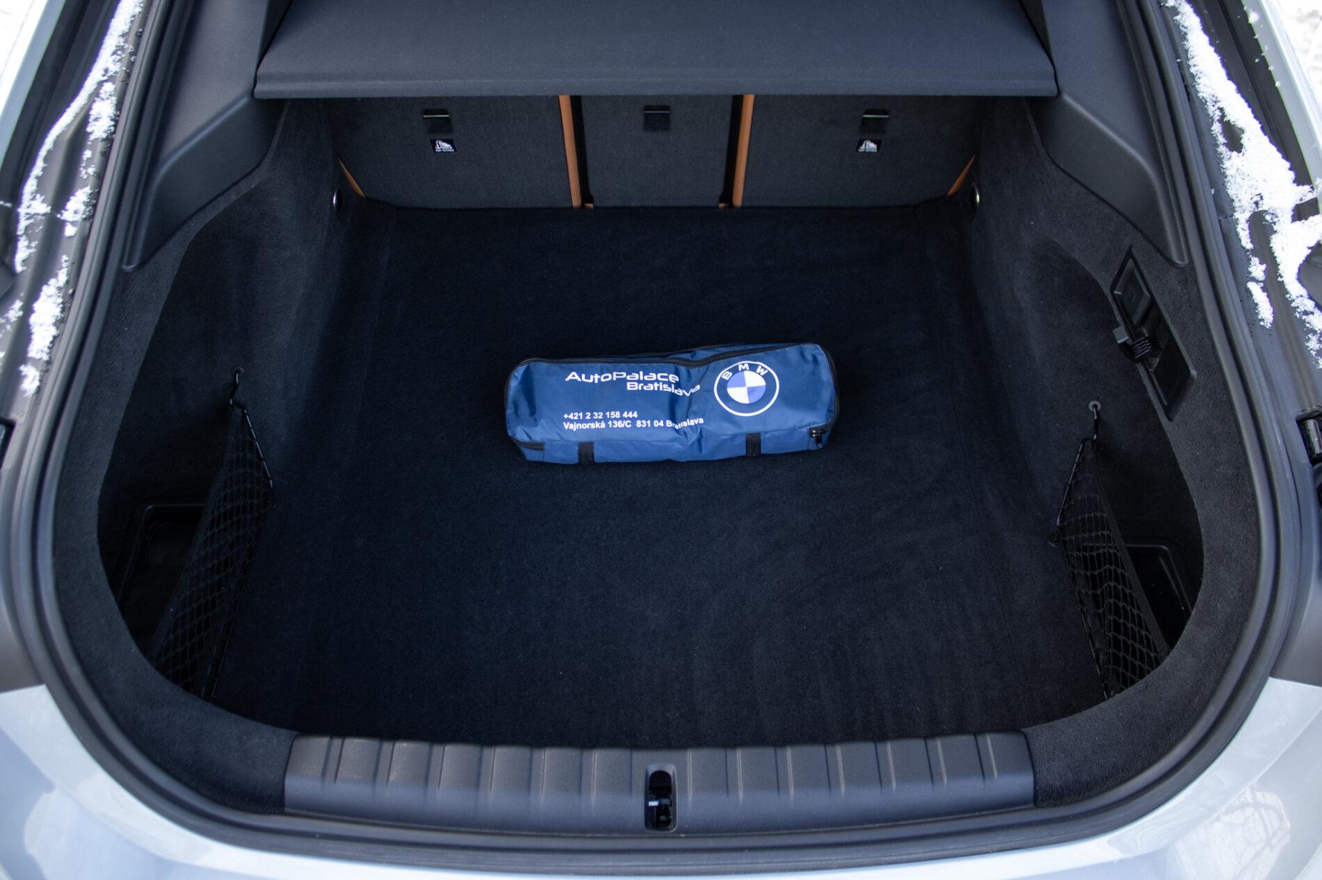 2022 BMW 430i, šedá kupé, 82 471 km