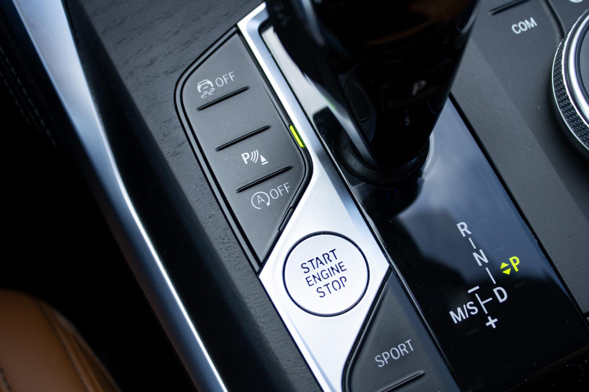 2022 BMW 430i, šedá kupé, 82 471 km