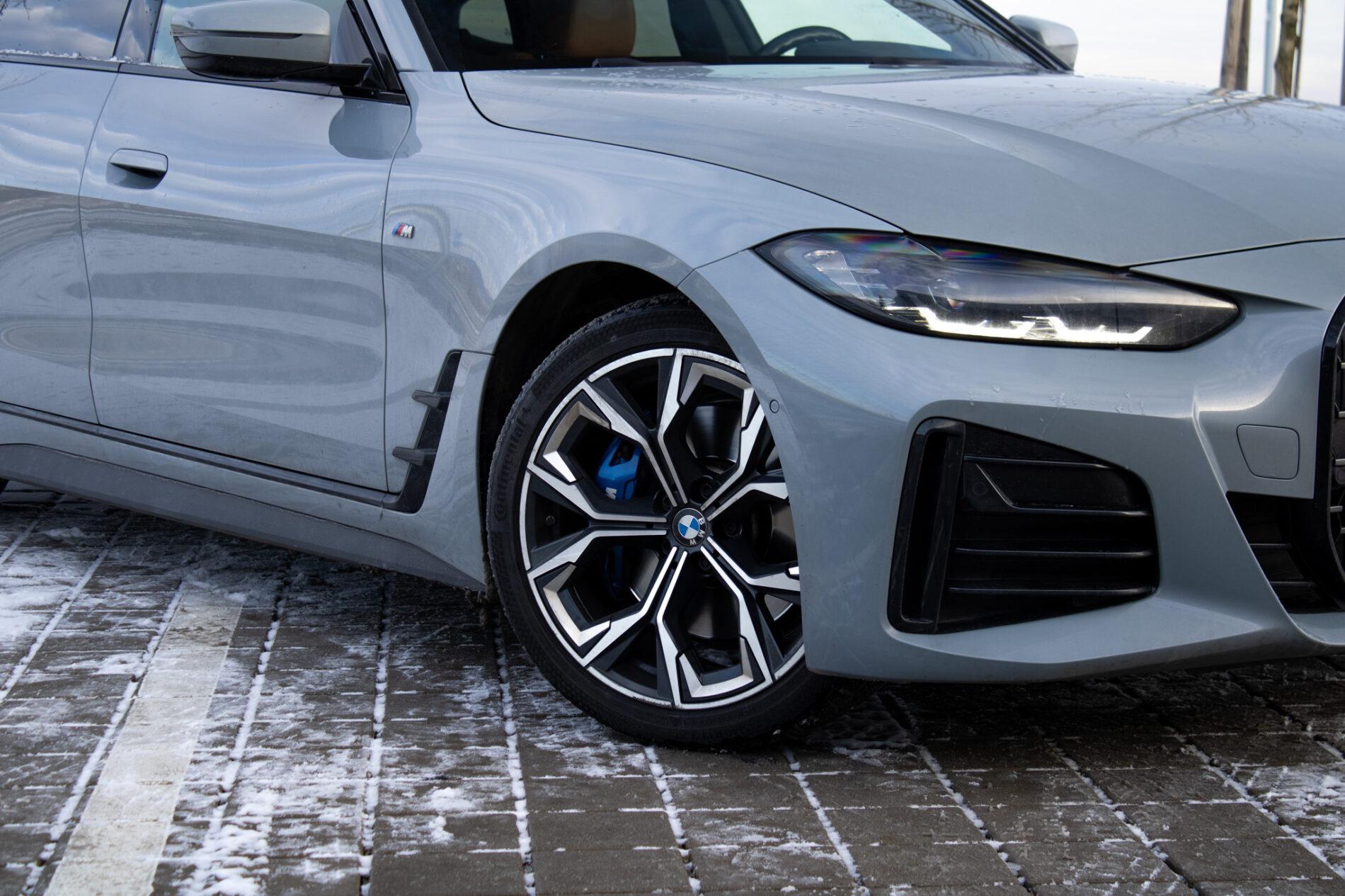 2022 BMW 430i, šedá kupé, 82 471 km