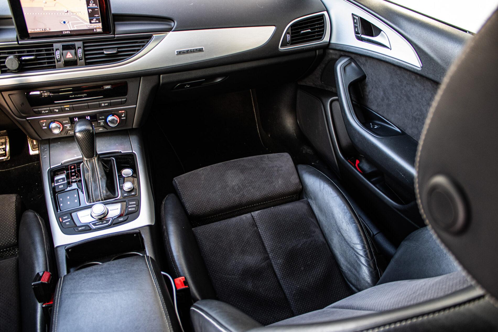 2015 AUDI A6, modrá kombi, 246 277 km