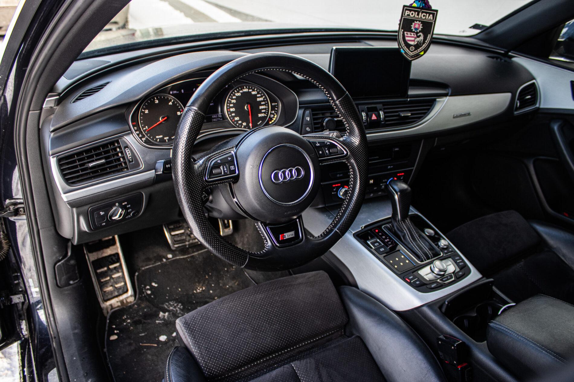 2015 AUDI A6, modrá kombi, 246 277 km