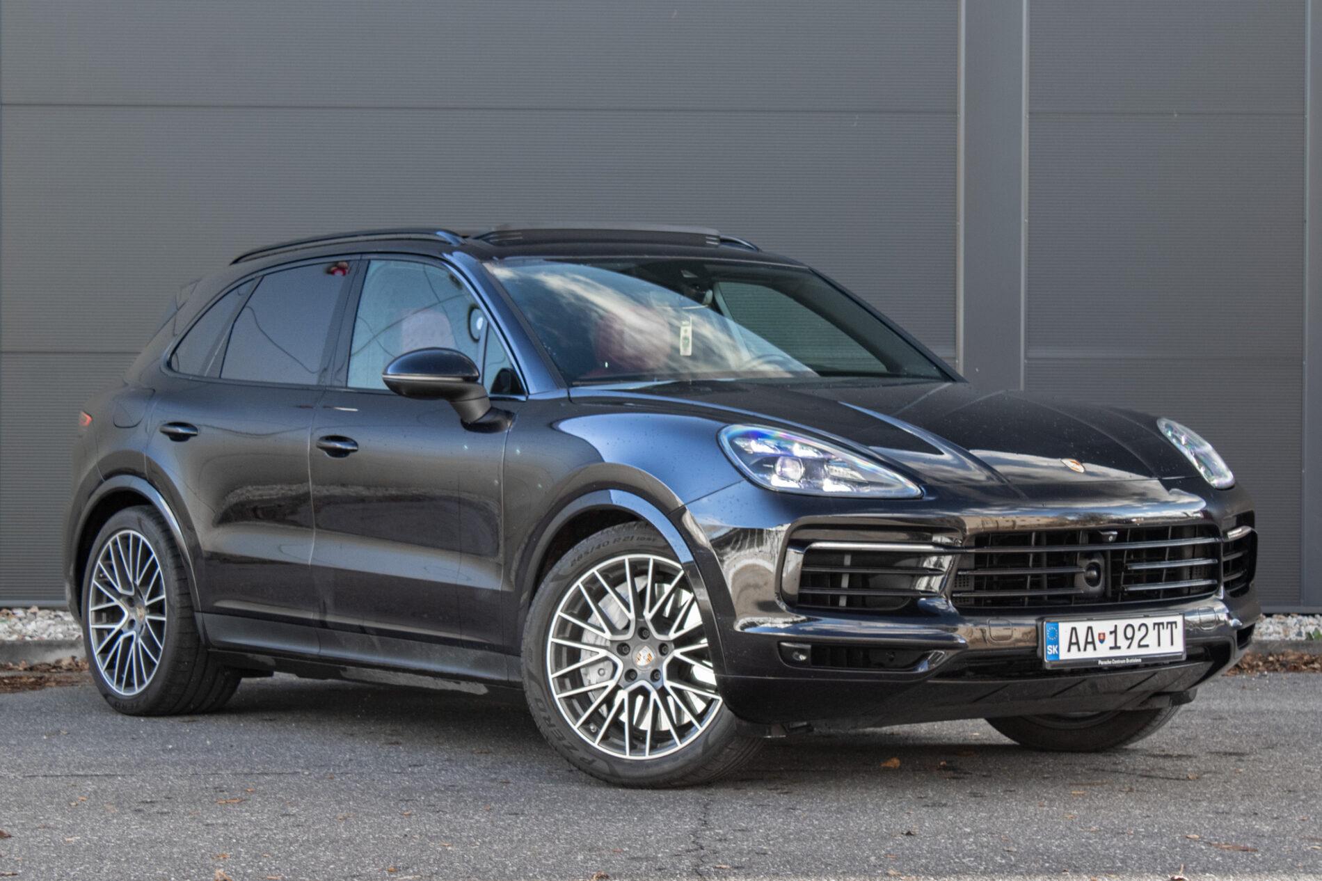 2018 Porsche Cayenne S, černá suv, 168 000 km