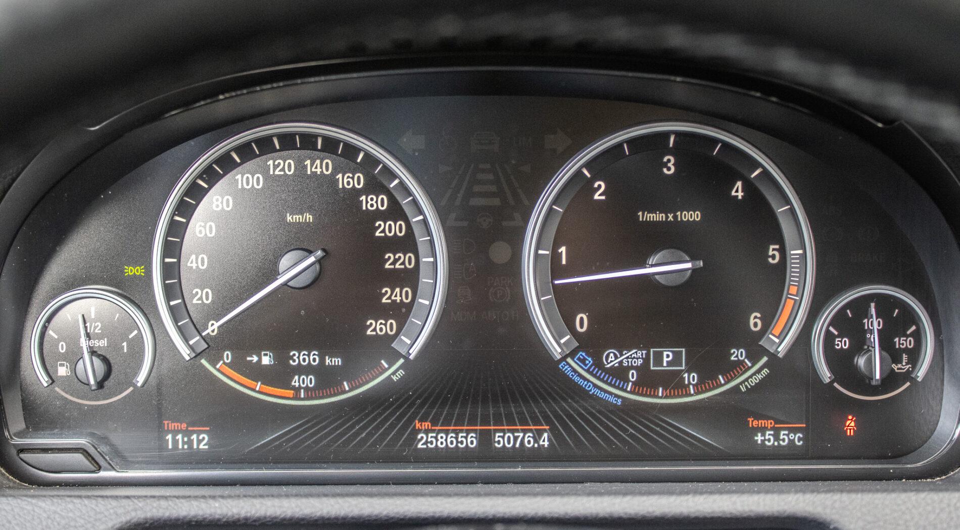 2016 BMW 530d, černá, 258 656 km