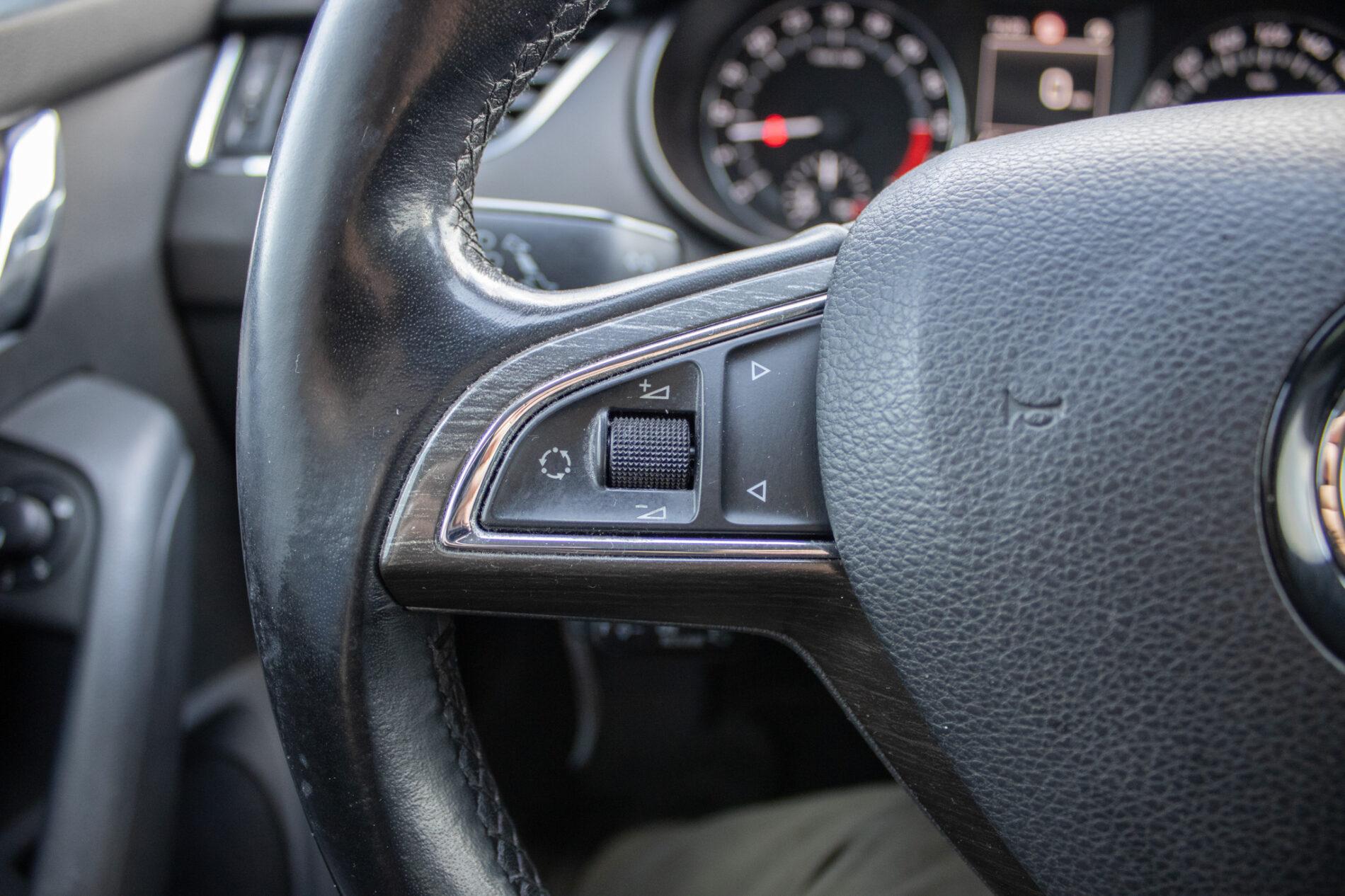 2014 Skoda Octavia RS, modrá kombi, 268 807 km