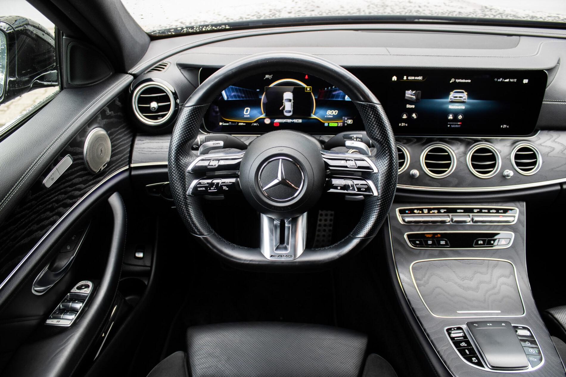 2020 Mercedes-Benz E 53 AMG, černá sedan, 85 274 km