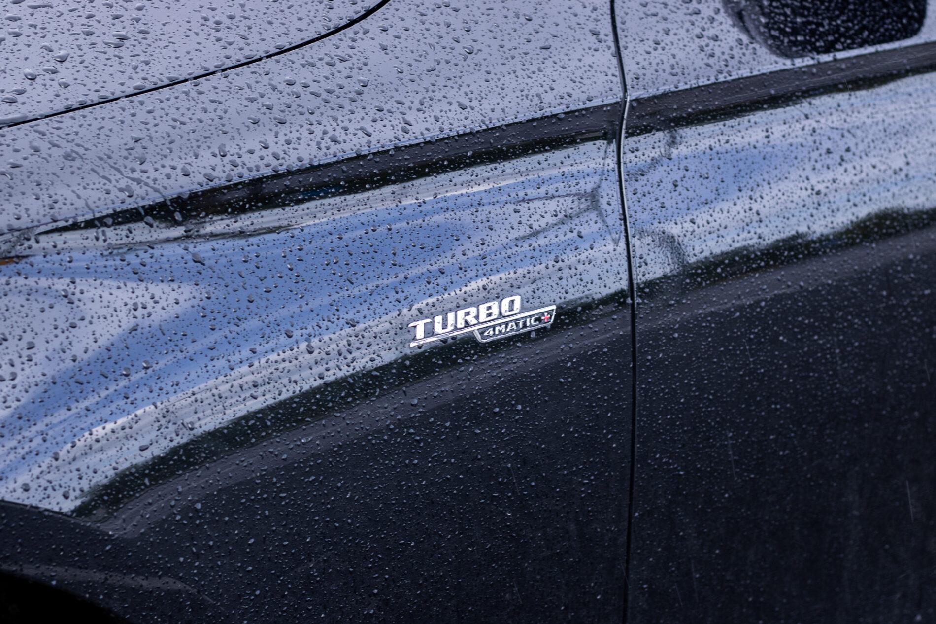 2020 Mercedes-Benz E 53 AMG, černá sedan, 85 274 km