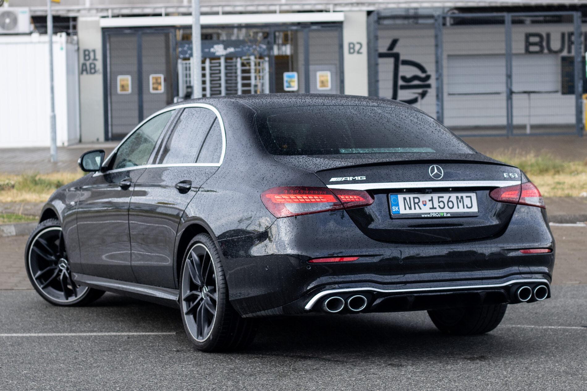 2020 Mercedes-Benz E 53 AMG, černá sedan, 85 274 km