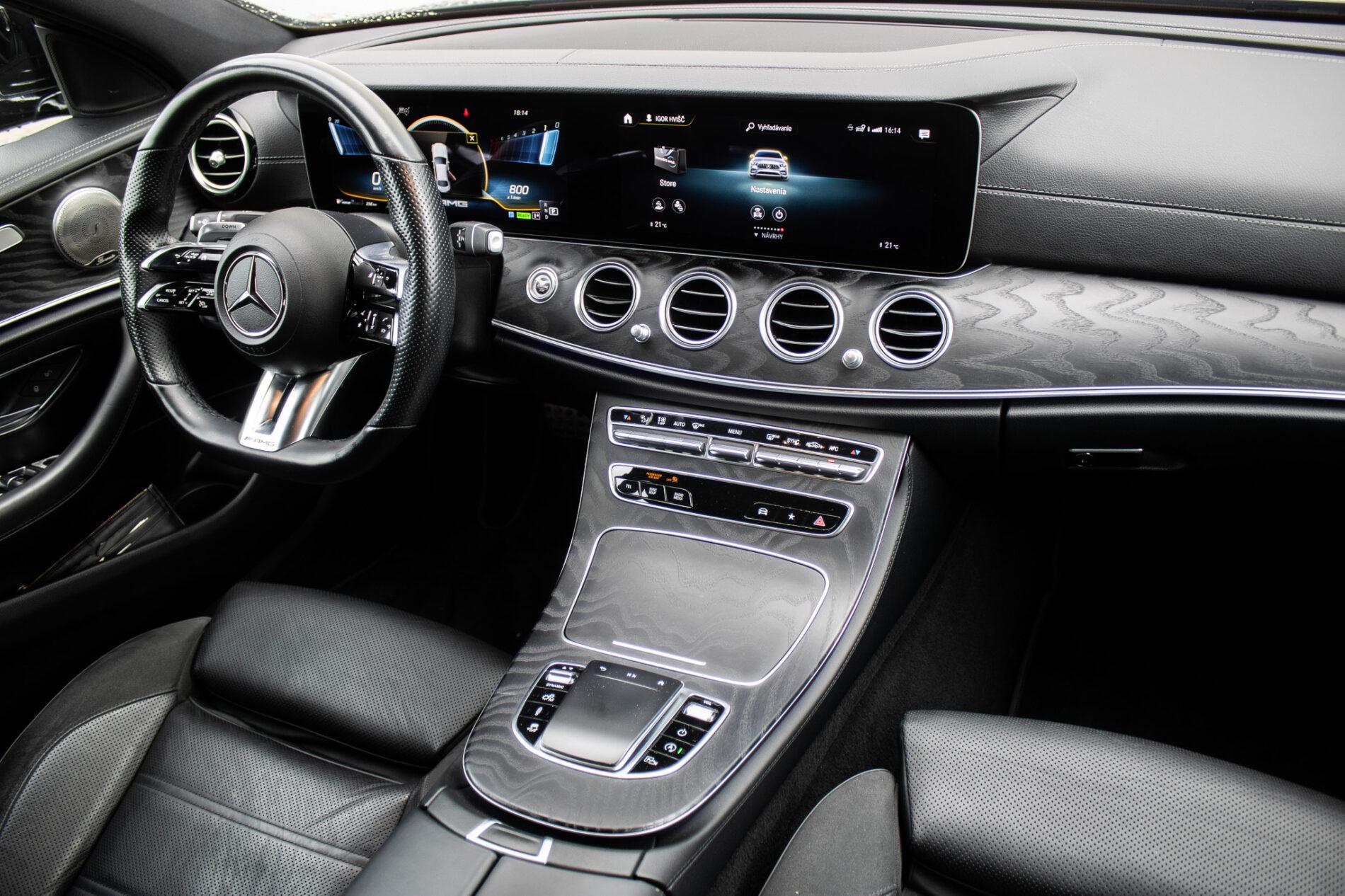 2020 Mercedes-Benz E 53 AMG, černá sedan, 85 274 km