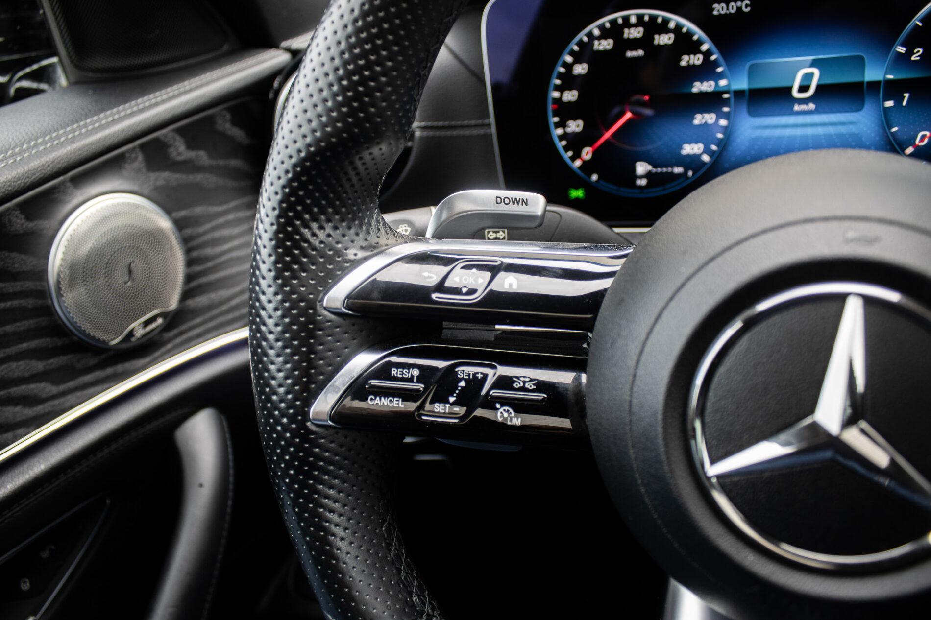 2020 Mercedes-Benz E 53 AMG, černá sedan, 85 274 km
