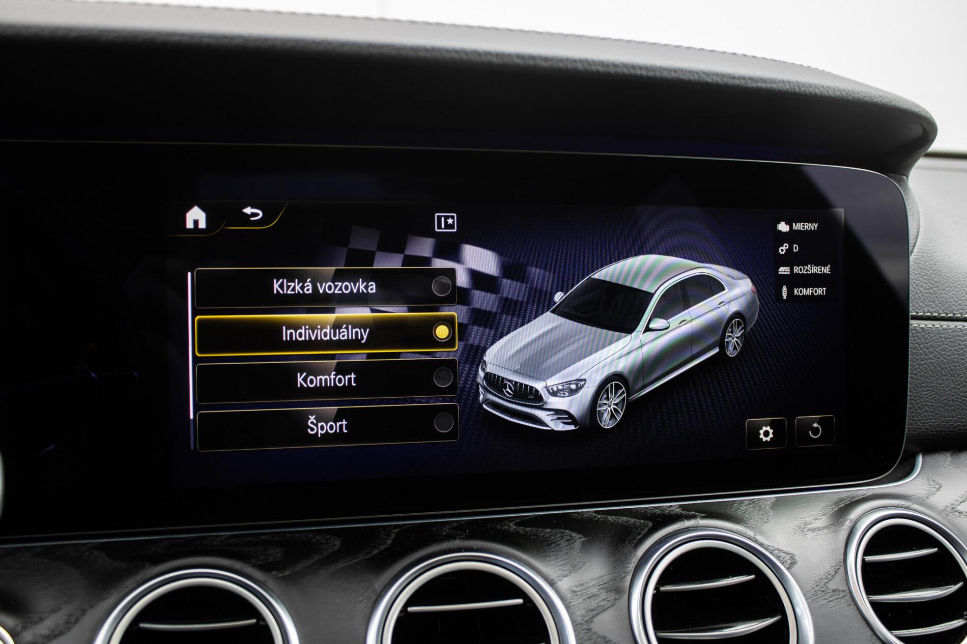 2020 Mercedes-Benz E 53 AMG, černá sedan, 85 274 km