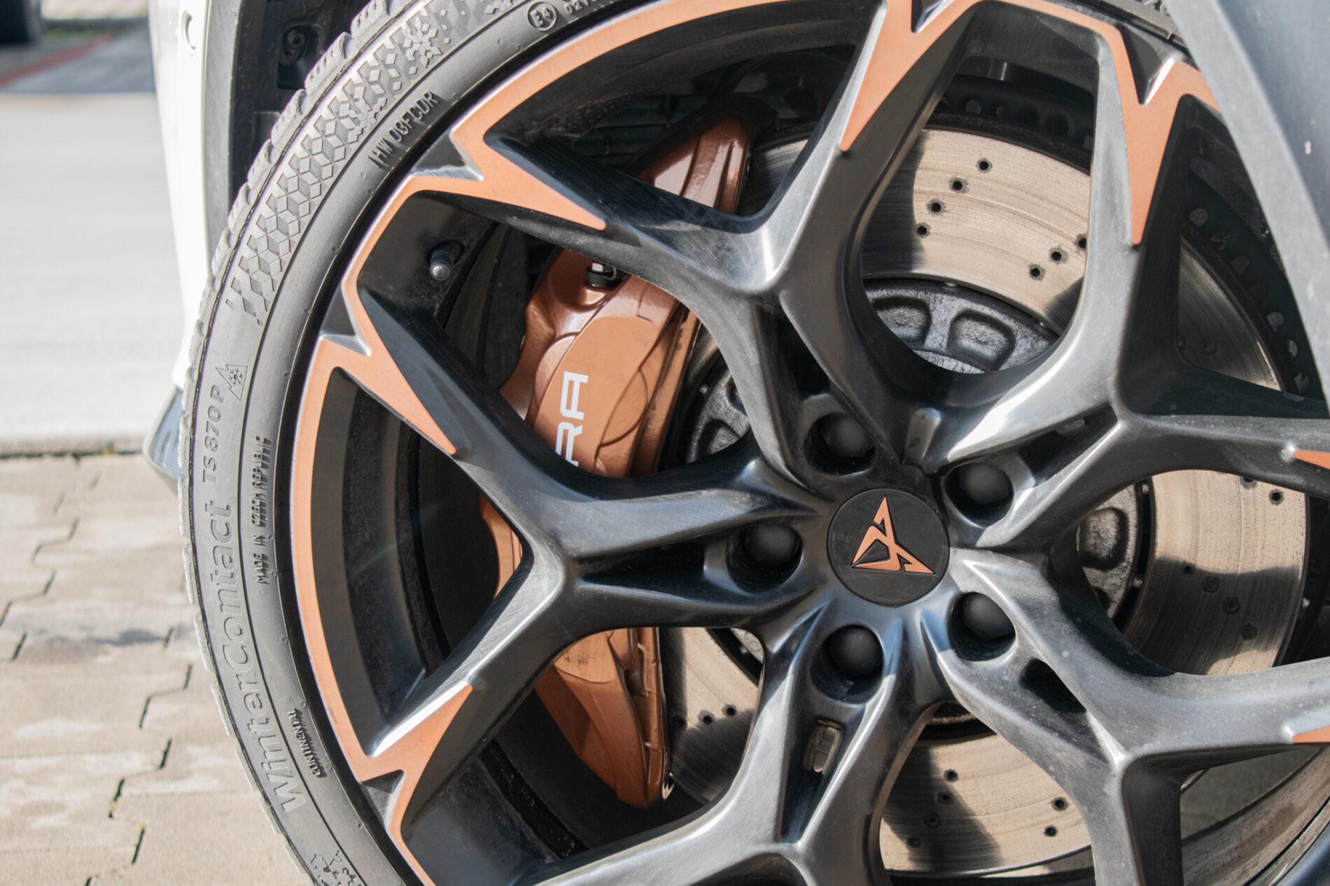 2022 Cupra Formentor VZ5, šedá suv, 45 979 km