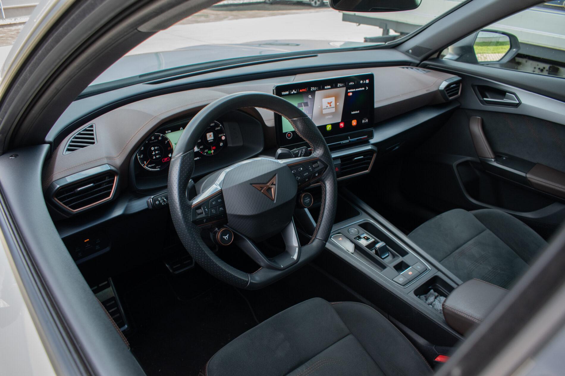 2022 Cupra Formentor VZ5, šedá suv, 45 979 km