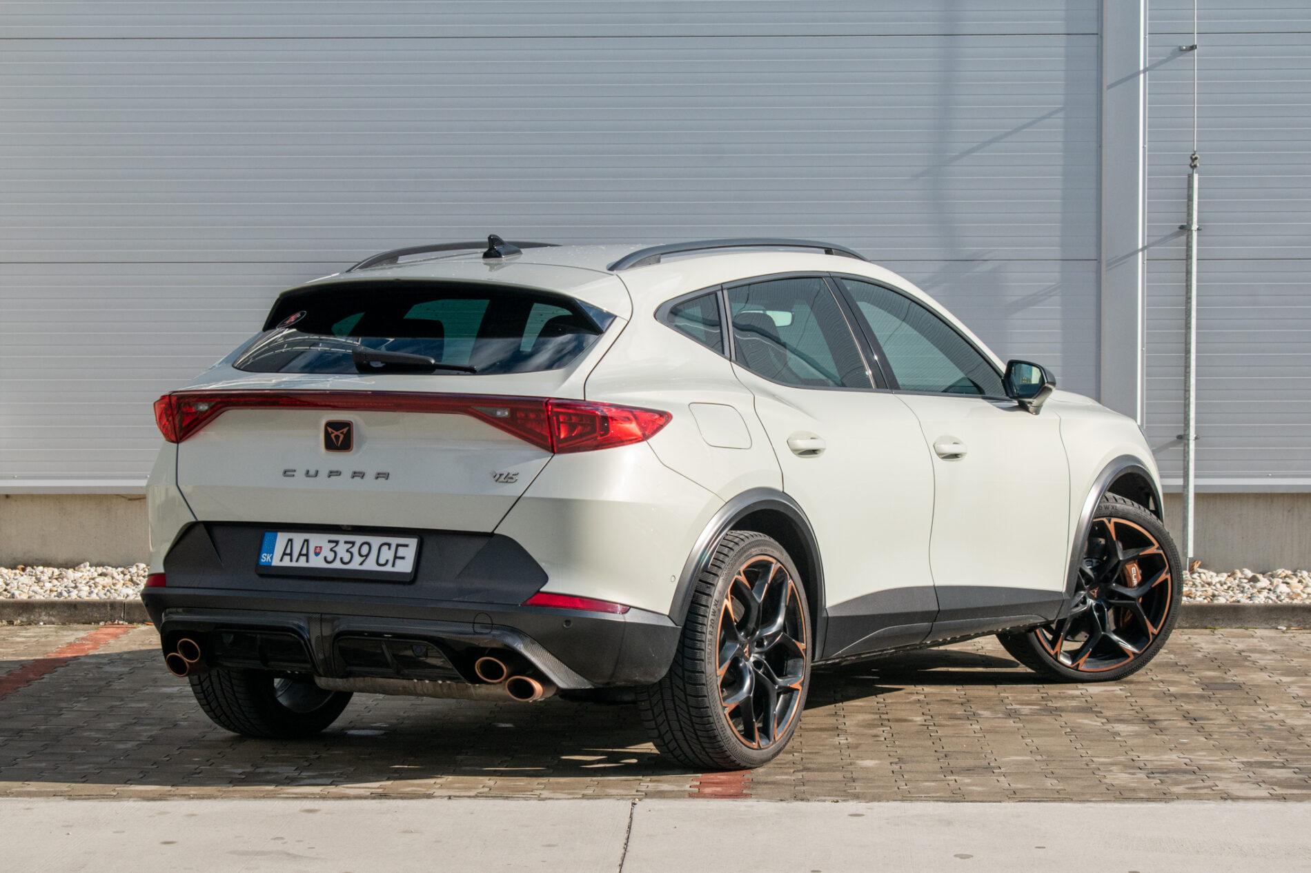 2022 Cupra Formentor VZ5, šedá suv, 45 979 km