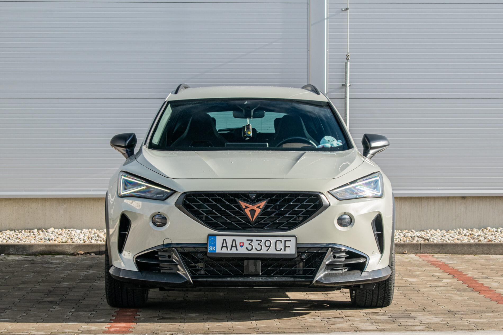 2022 Cupra Formentor VZ5, šedá suv, 45 979 km
