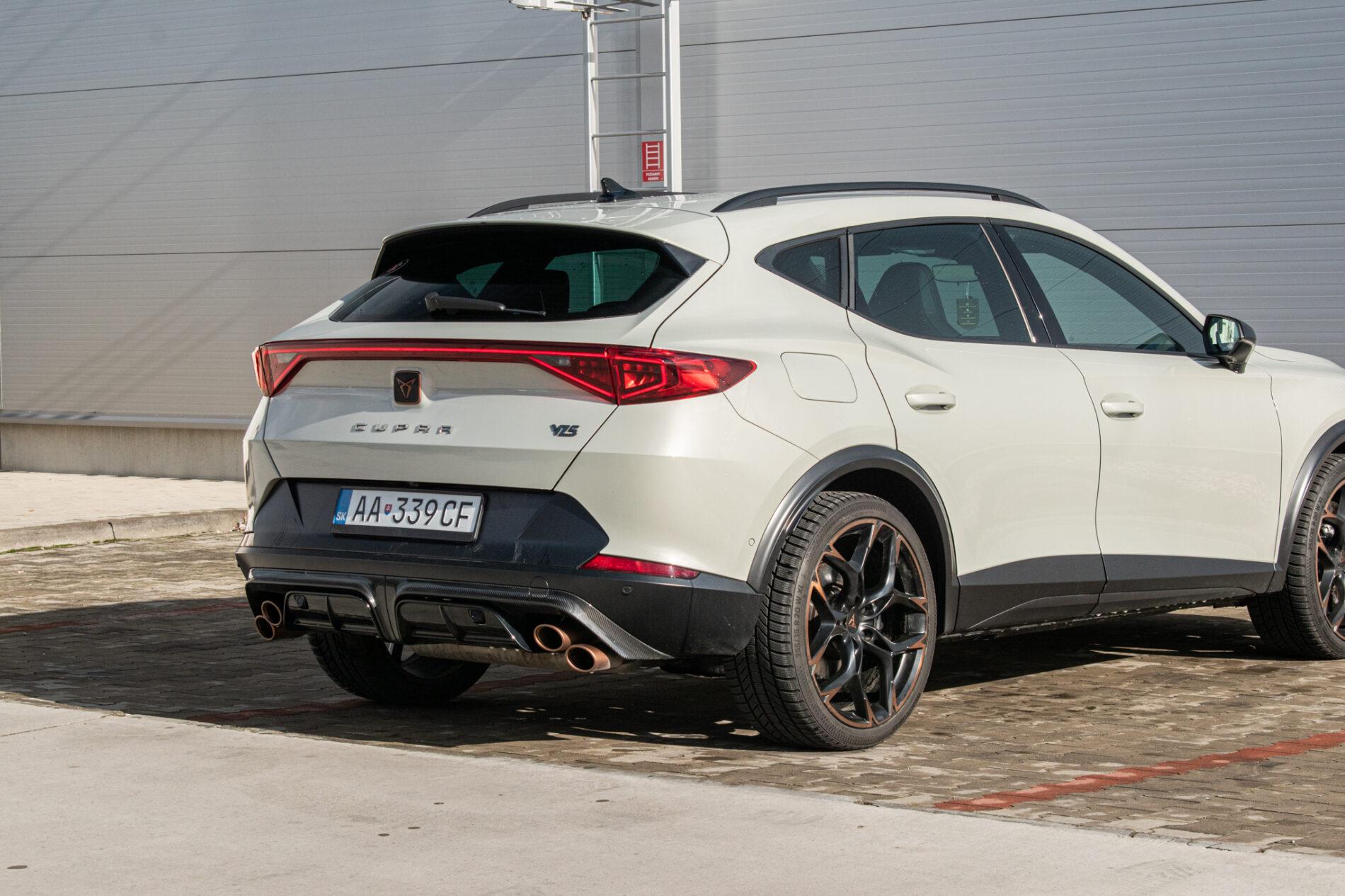 2022 Cupra Formentor VZ5, šedá suv, 45 979 km