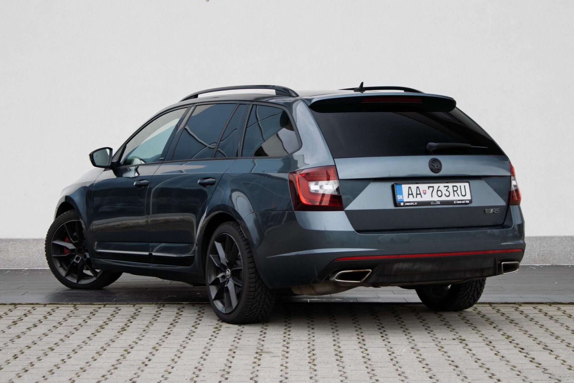 2017 Skoda Octavia RS, šedá kombi, 192 310 km