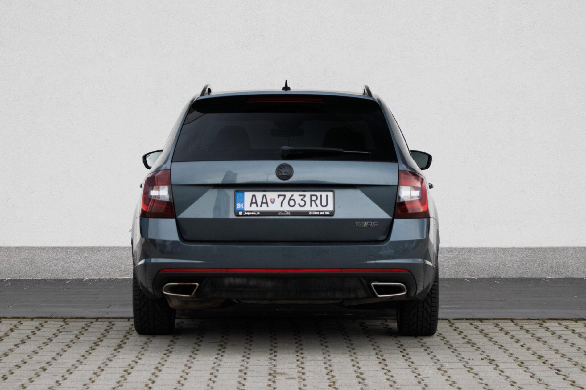 2017 Skoda Octavia RS, šedá kombi, 192 310 km