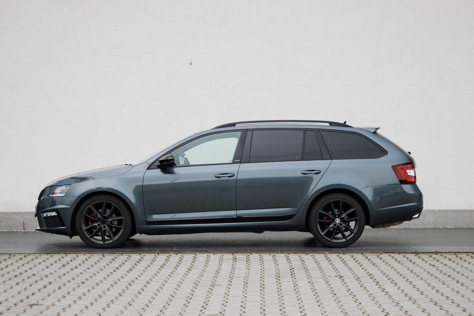 2017 Skoda Octavia RS, šedá kombi, 192 310 km